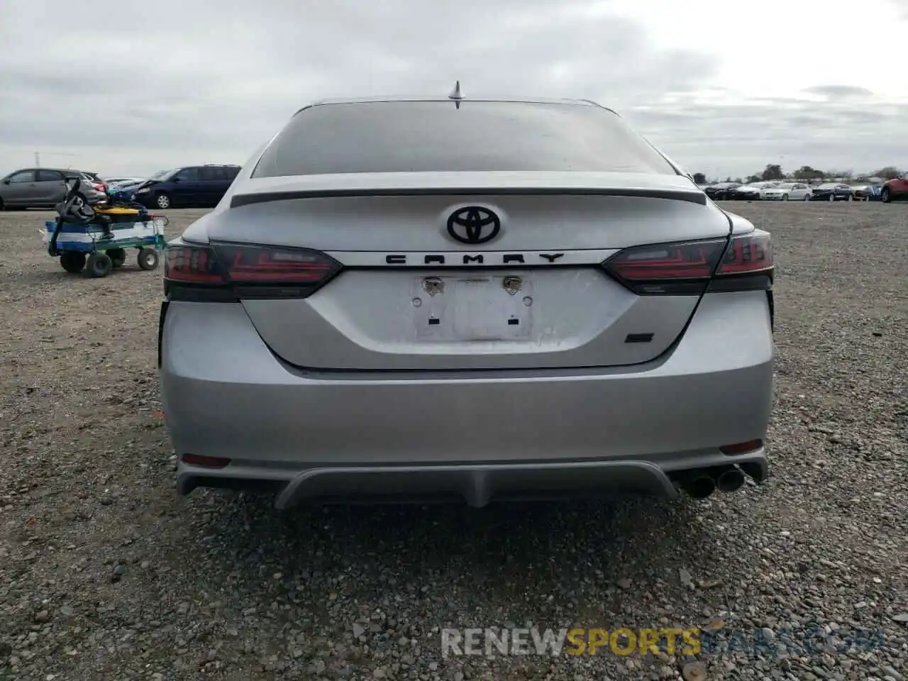 6 Photograph of a damaged car 4T1T11AKXNU637117 TOYOTA CAMRY 2022