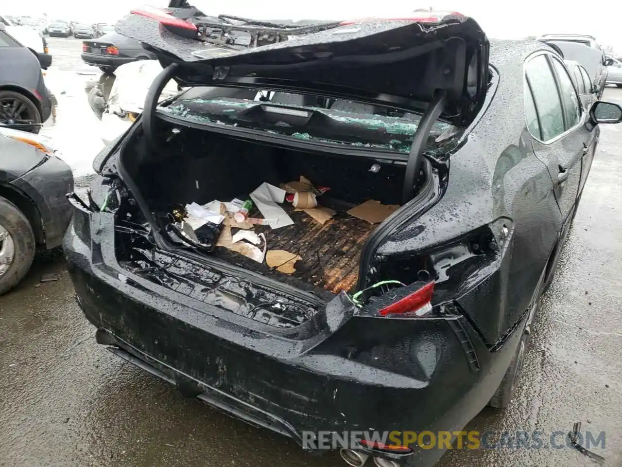 9 Photograph of a damaged car 4T1T11AKXNU642608 TOYOTA CAMRY 2022