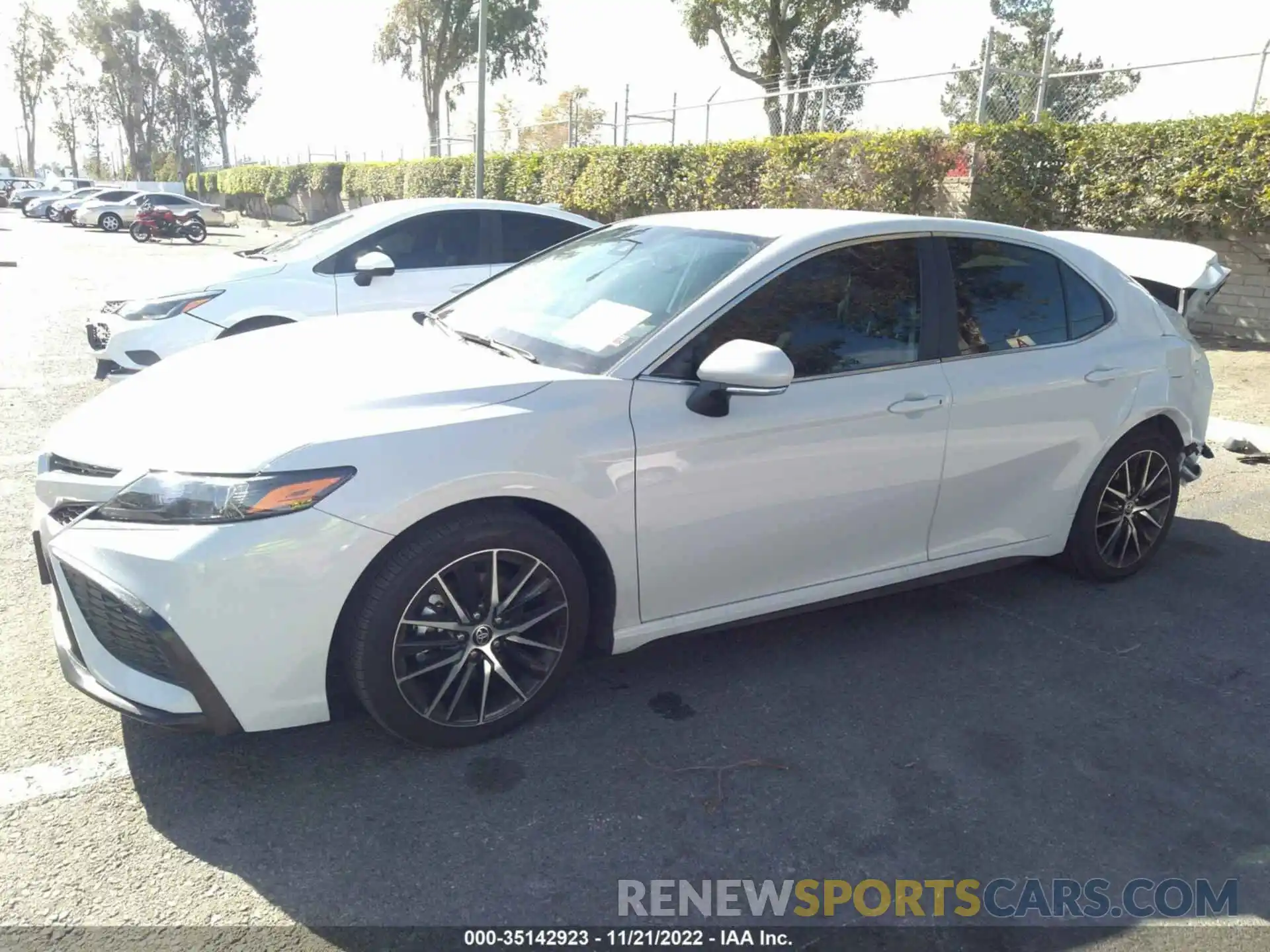 2 Photograph of a damaged car 4T1T11BK1NU058841 TOYOTA CAMRY 2022