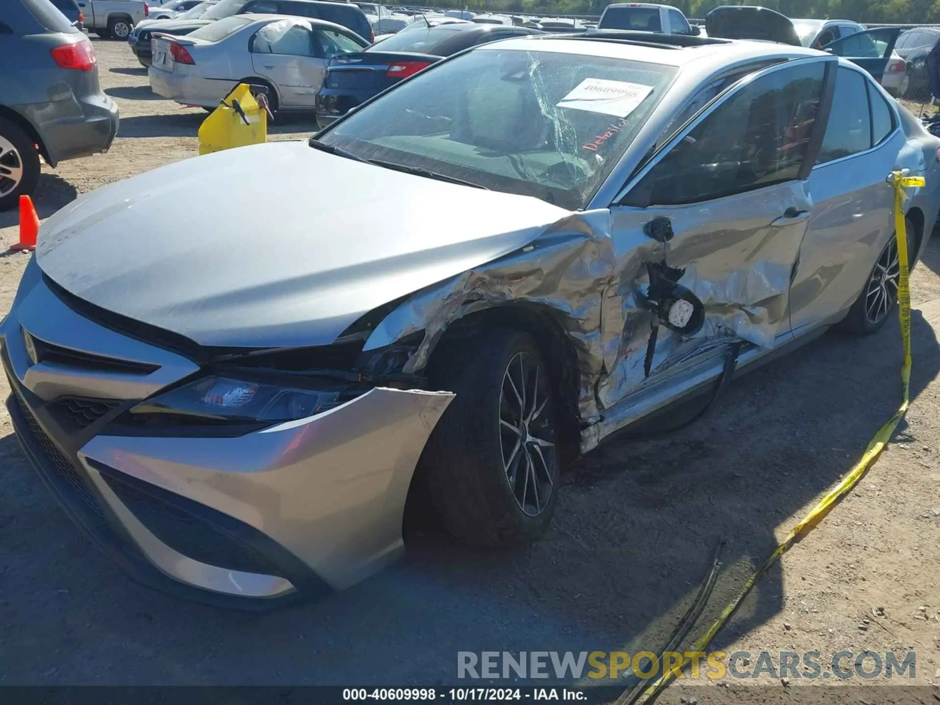 2 Photograph of a damaged car 4T1T11BK1NU060802 TOYOTA CAMRY 2022