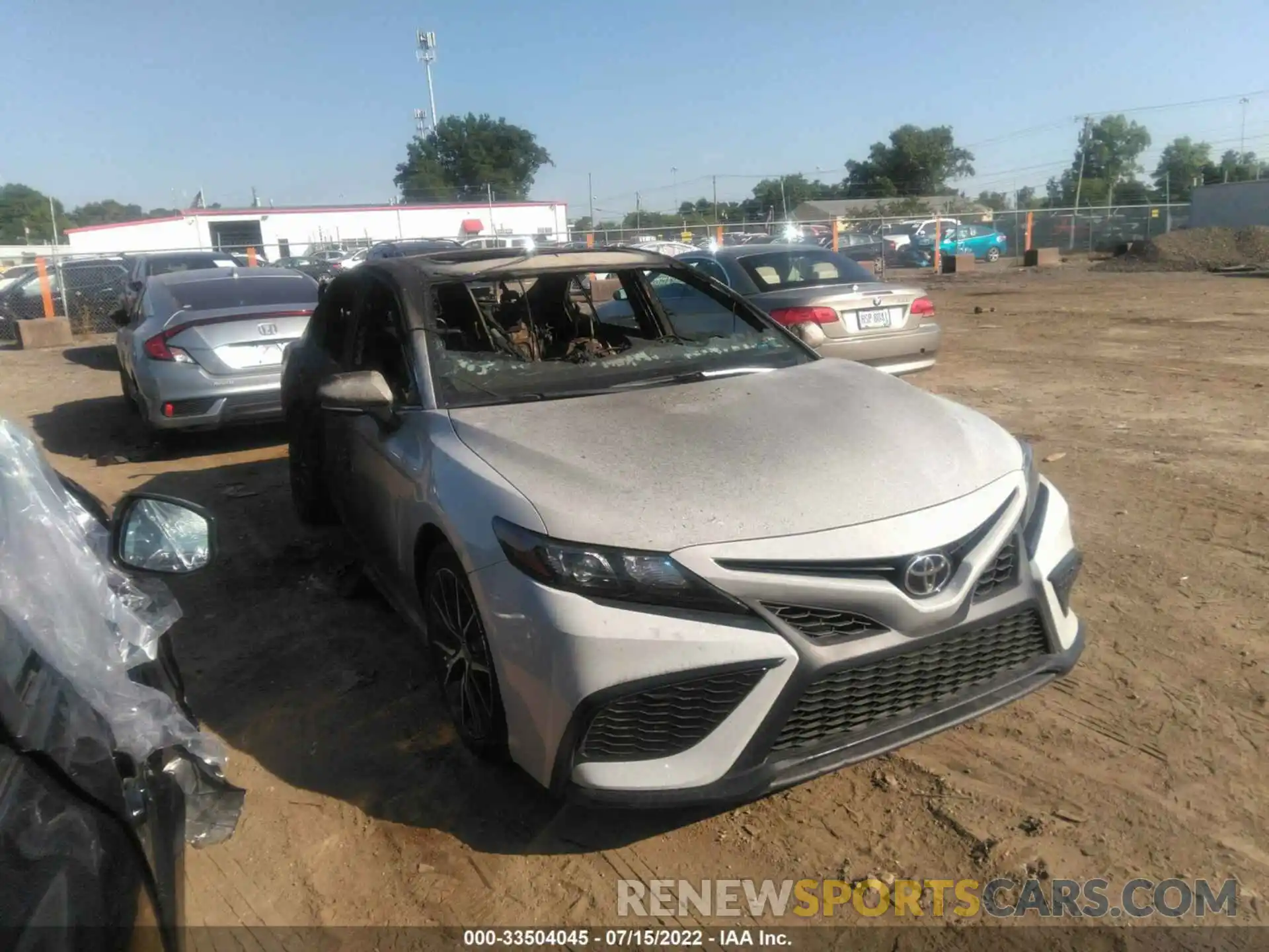 1 Photograph of a damaged car 4T1T11BK2NU051655 TOYOTA CAMRY 2022