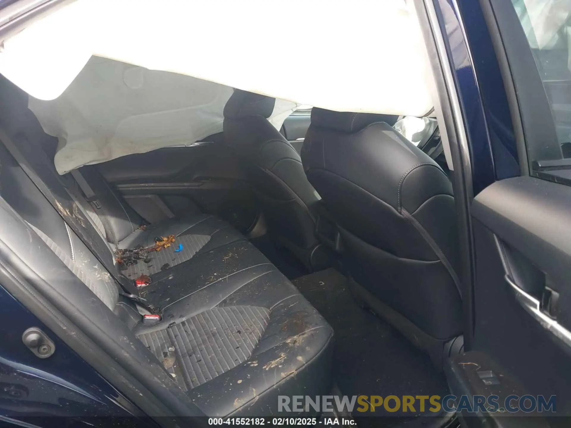 8 Photograph of a damaged car 4T1T11BK2NU053518 TOYOTA CAMRY 2022