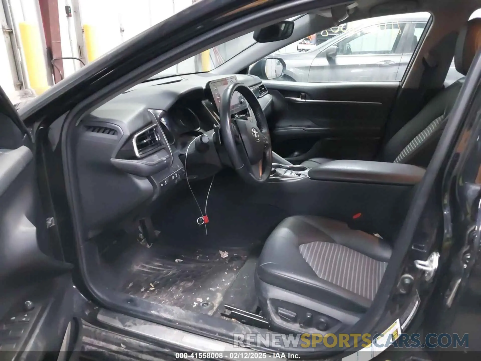 5 Photograph of a damaged car 4T1T11BK3NU068433 TOYOTA CAMRY 2022