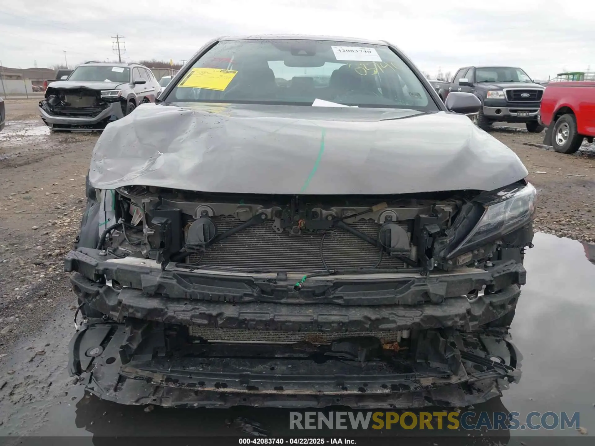 12 Photograph of a damaged car 4T1T11BK5NU061614 TOYOTA CAMRY 2022