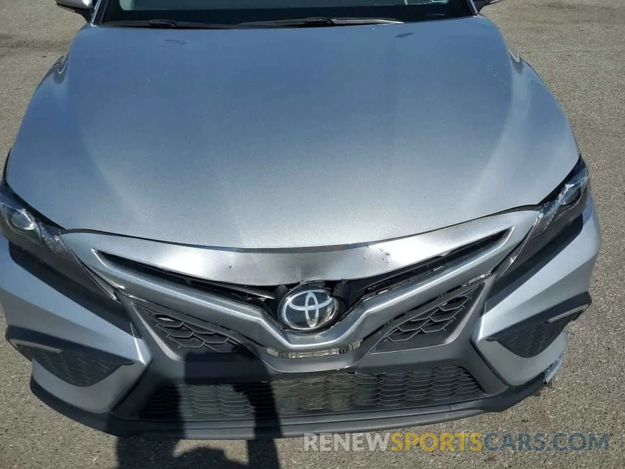 11 Photograph of a damaged car 4T1T11BK6NU052369 TOYOTA CAMRY 2022