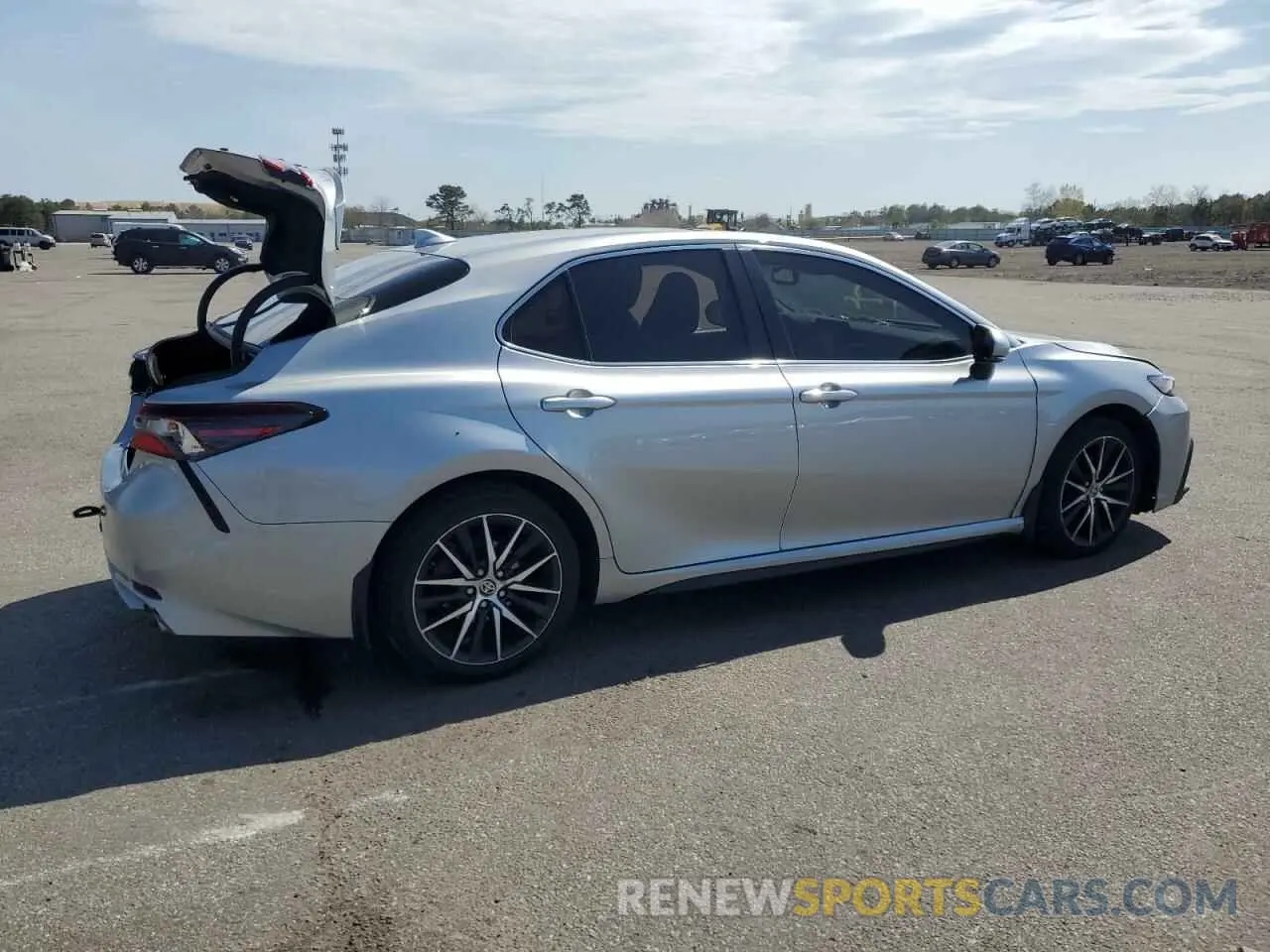 3 Photograph of a damaged car 4T1T11BK6NU052369 TOYOTA CAMRY 2022