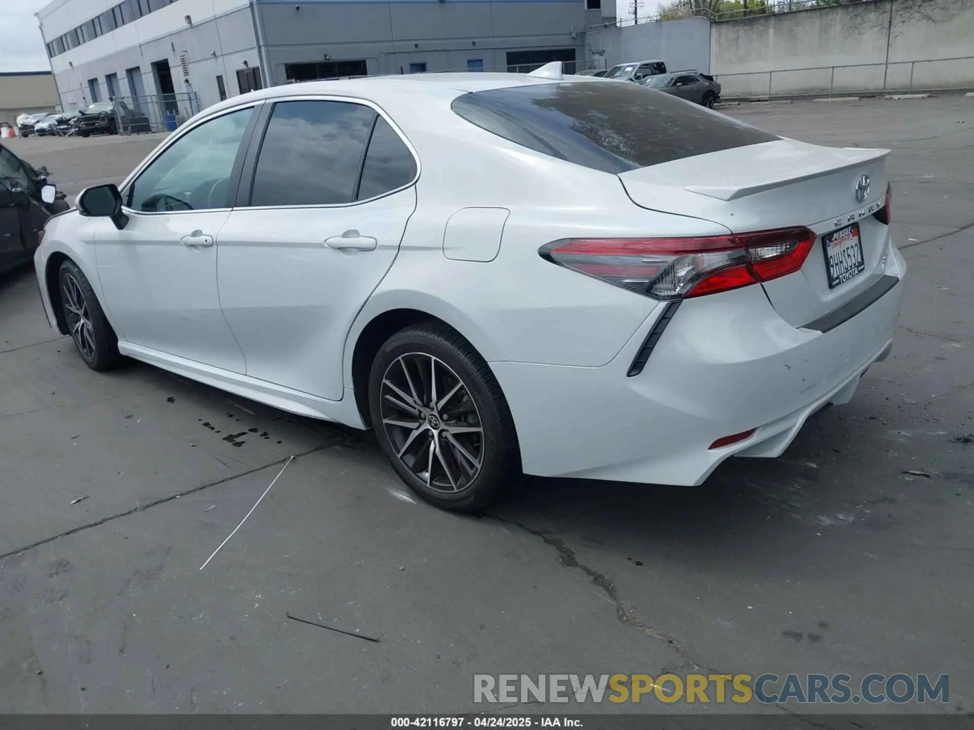 3 Photograph of a damaged car 4T1T11BK7NU060416 TOYOTA CAMRY 2022