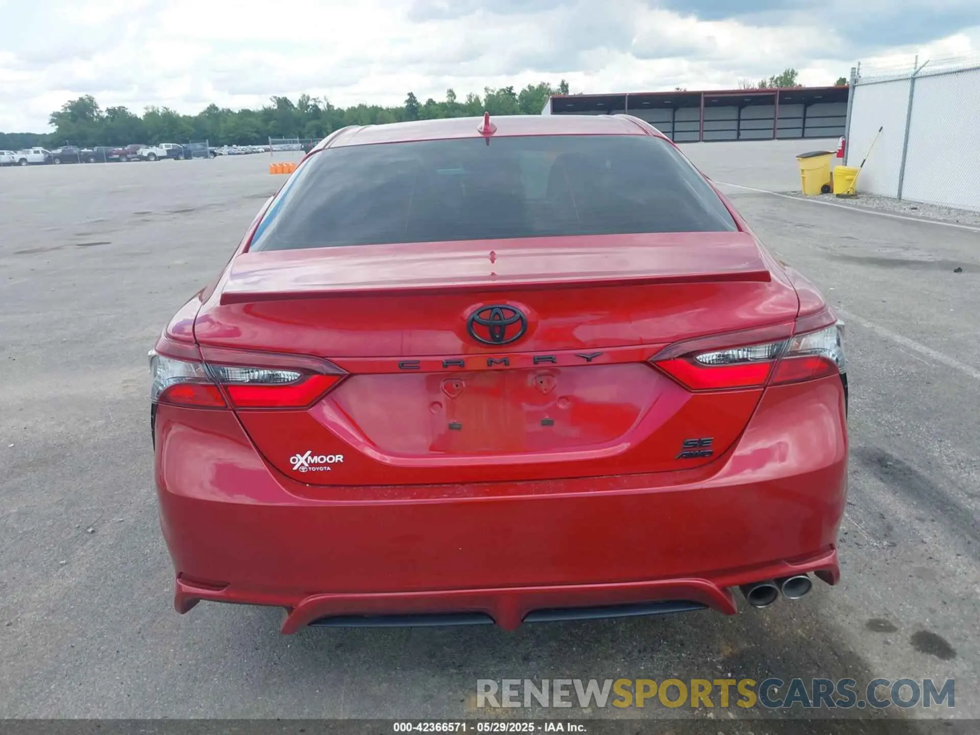 17 Photograph of a damaged car 4T1T11BK9NU059980 TOYOTA CAMRY 2022