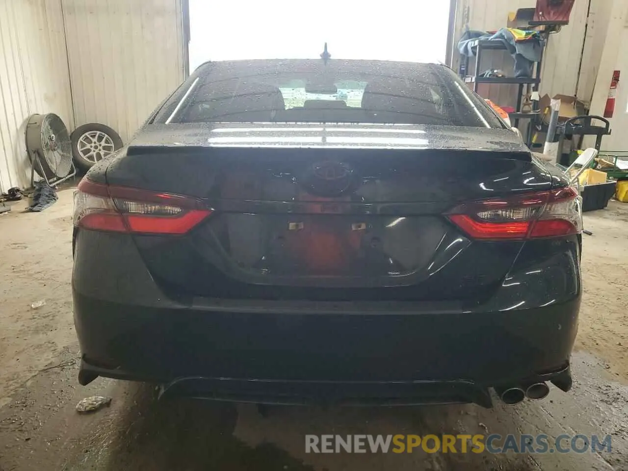 6 Photograph of a damaged car 4T1T11BK9NU061969 TOYOTA CAMRY 2022