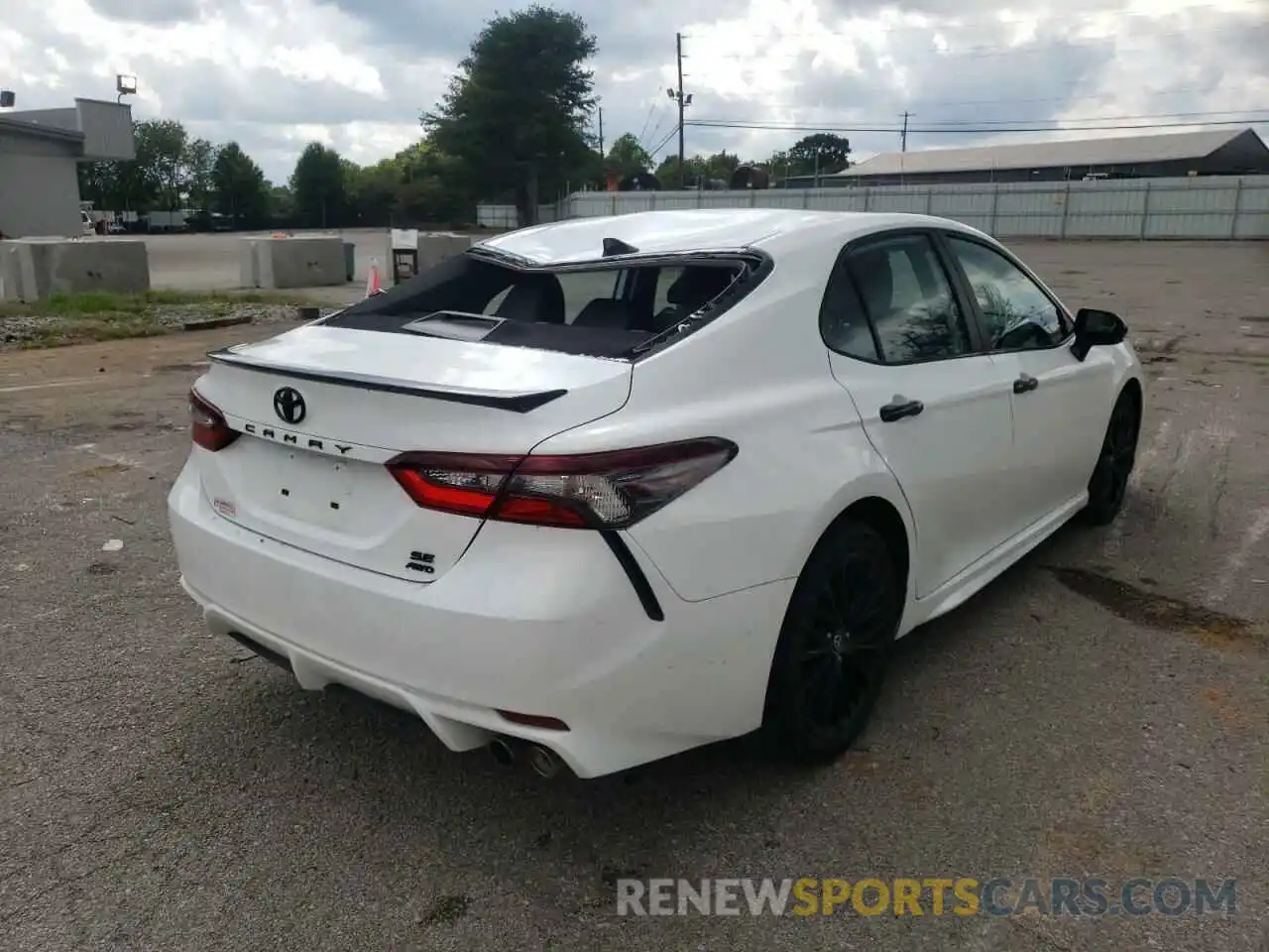 4 Photograph of a damaged car 4T1T11BKXNU061012 TOYOTA CAMRY 2022