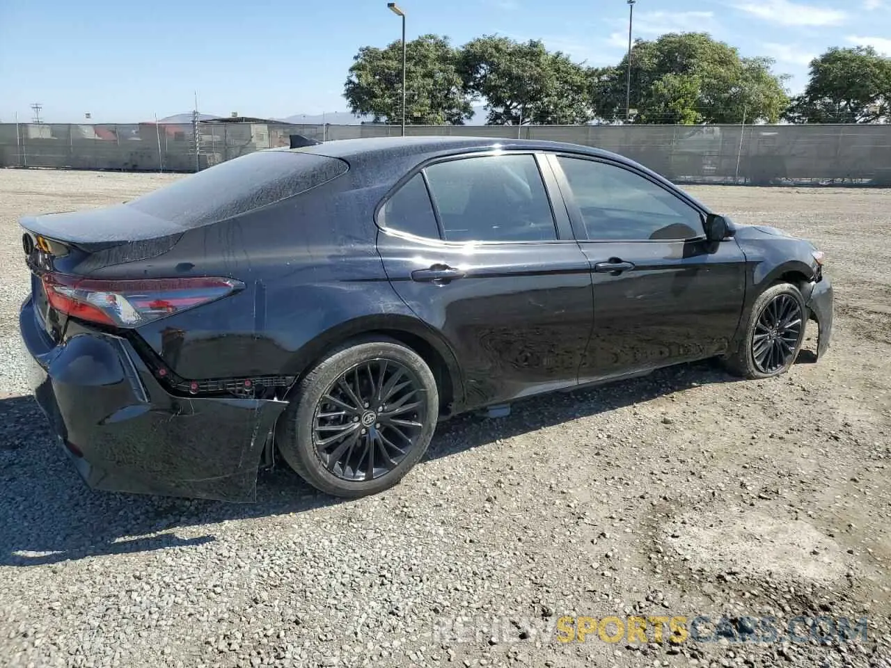 3 Photograph of a damaged car 4T1T31AK0NU034820 TOYOTA CAMRY 2022