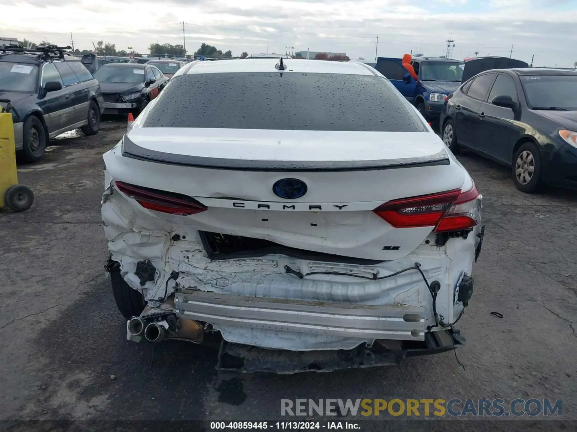 17 Photograph of a damaged car 4T1T31AK3NU032947 TOYOTA CAMRY 2022
