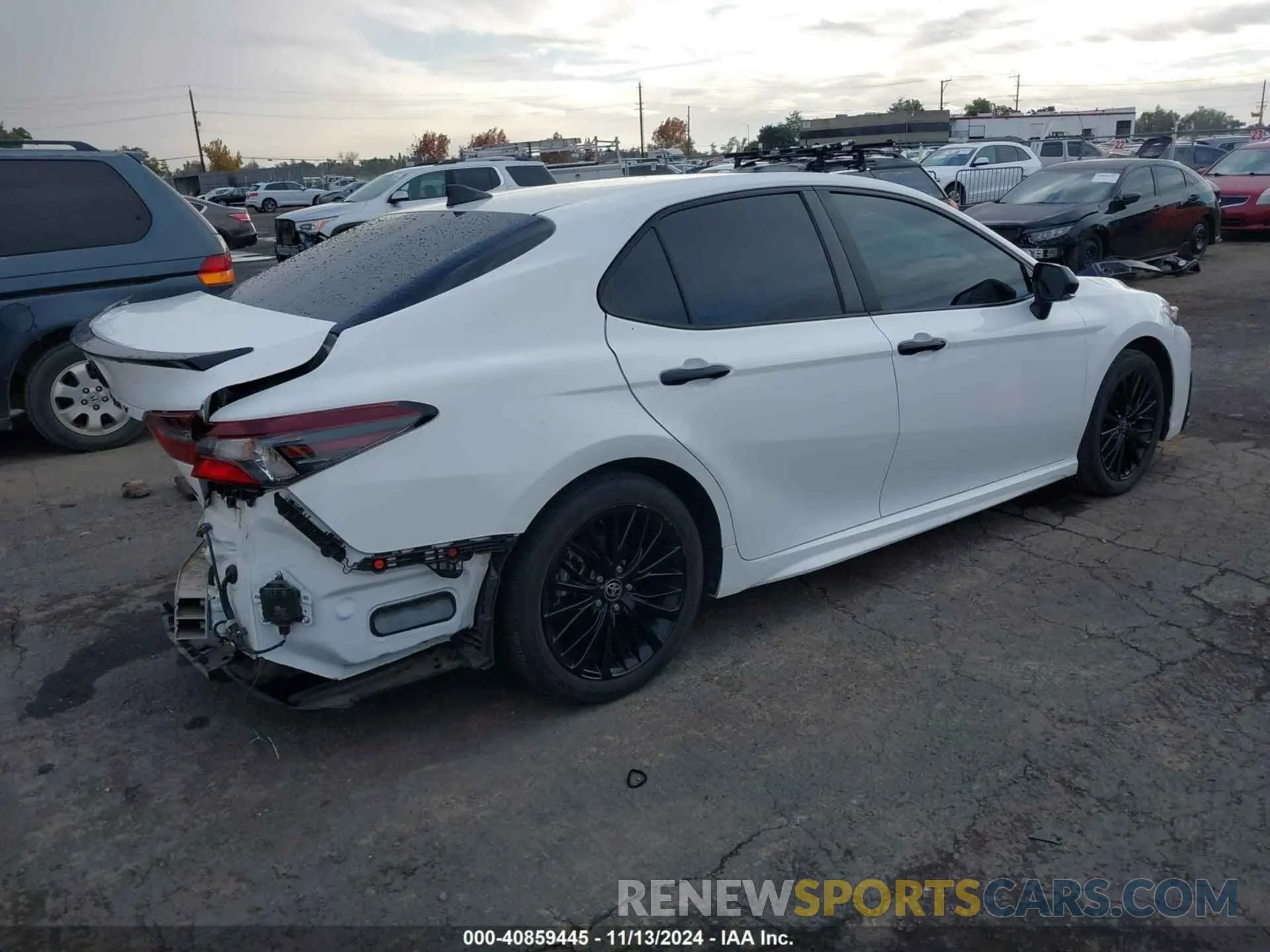 4 Photograph of a damaged car 4T1T31AK3NU032947 TOYOTA CAMRY 2022