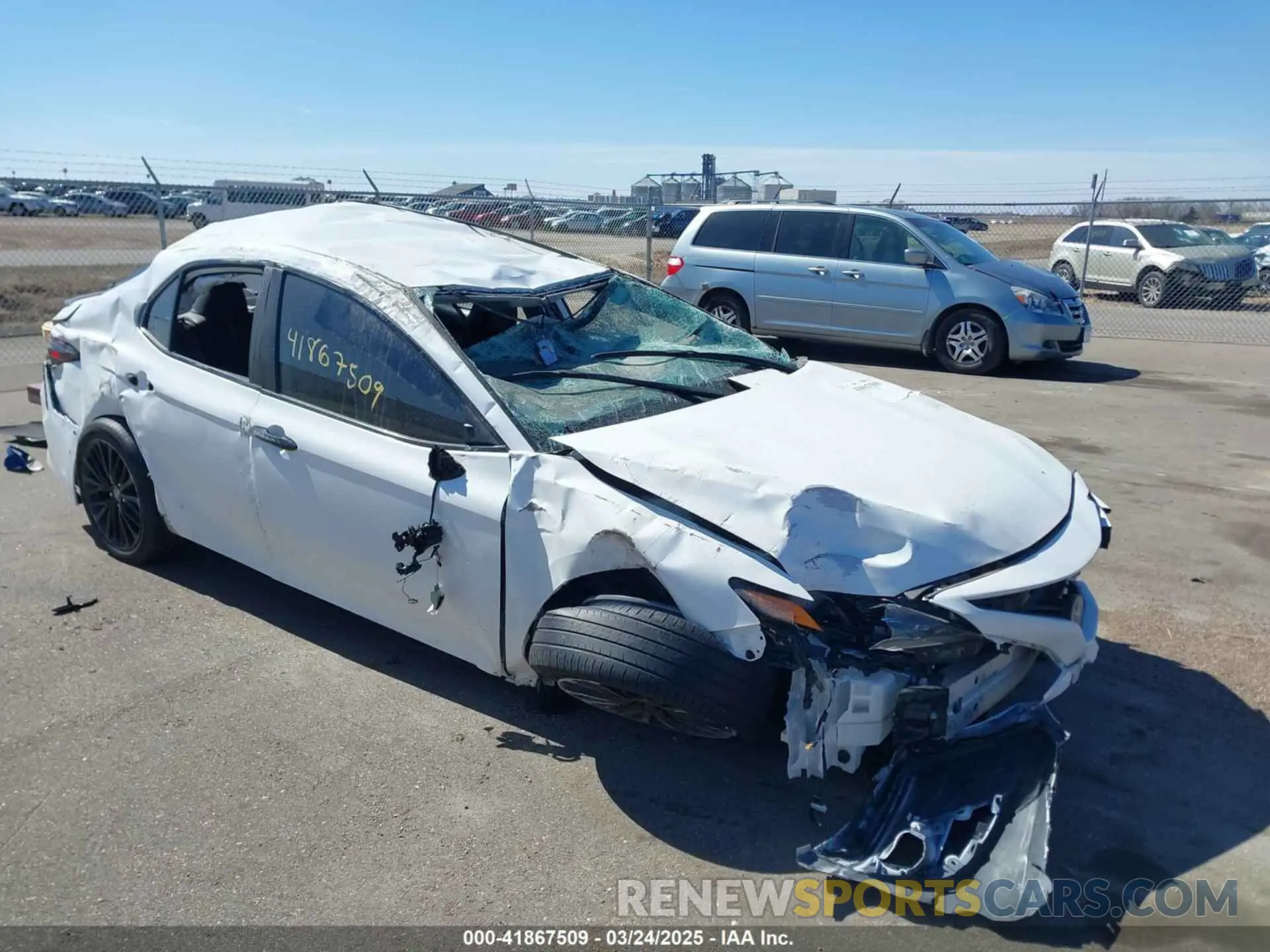 1 Photograph of a damaged car 4T1T31AK8NU033219 TOYOTA CAMRY 2022
