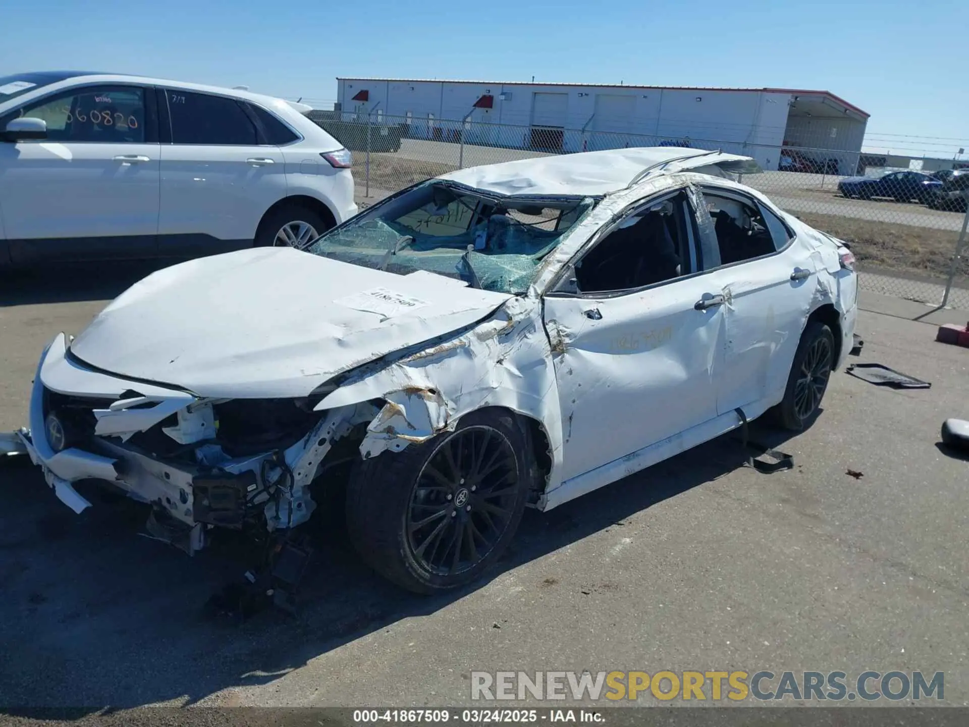 2 Photograph of a damaged car 4T1T31AK8NU033219 TOYOTA CAMRY 2022