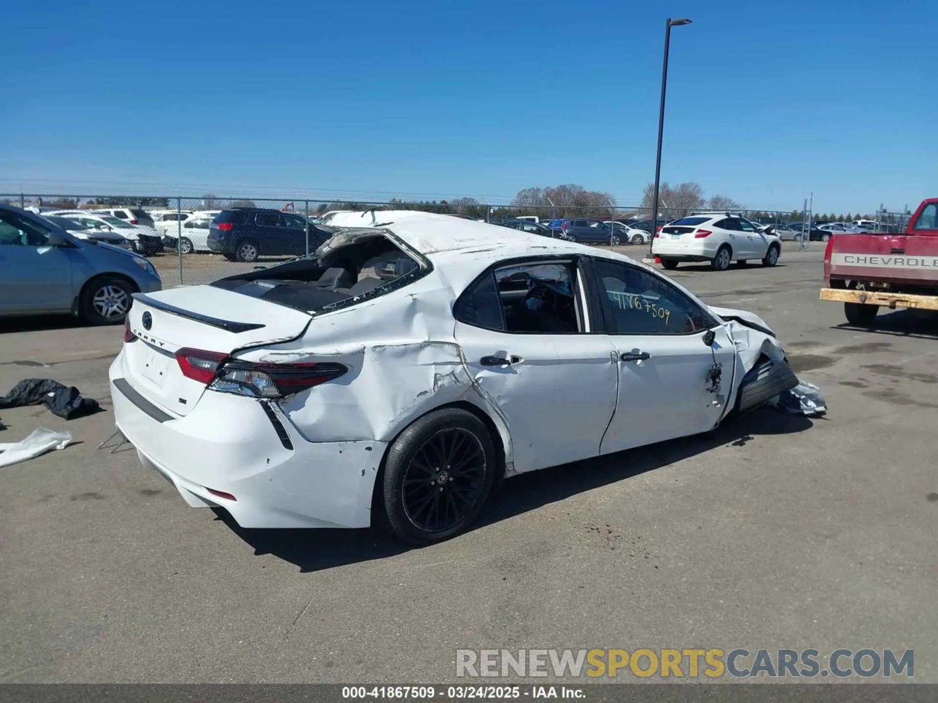 4 Photograph of a damaged car 4T1T31AK8NU033219 TOYOTA CAMRY 2022