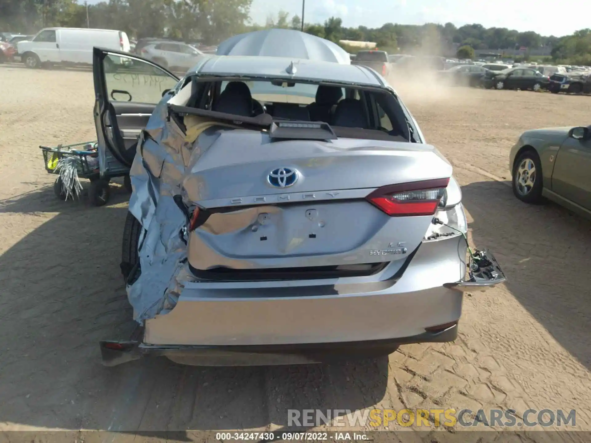 6 Photograph of a damaged car 4T1c31AK9NU594433 TOYOTA CAMRY 2022