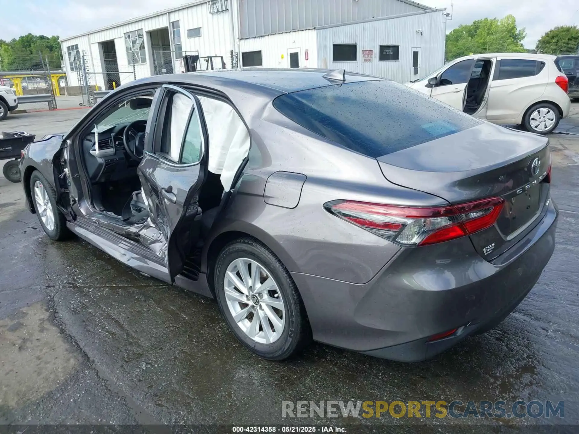 3 Photograph of a damaged car 4T1C11AK0PU142671 TOYOTA CAMRY 2023