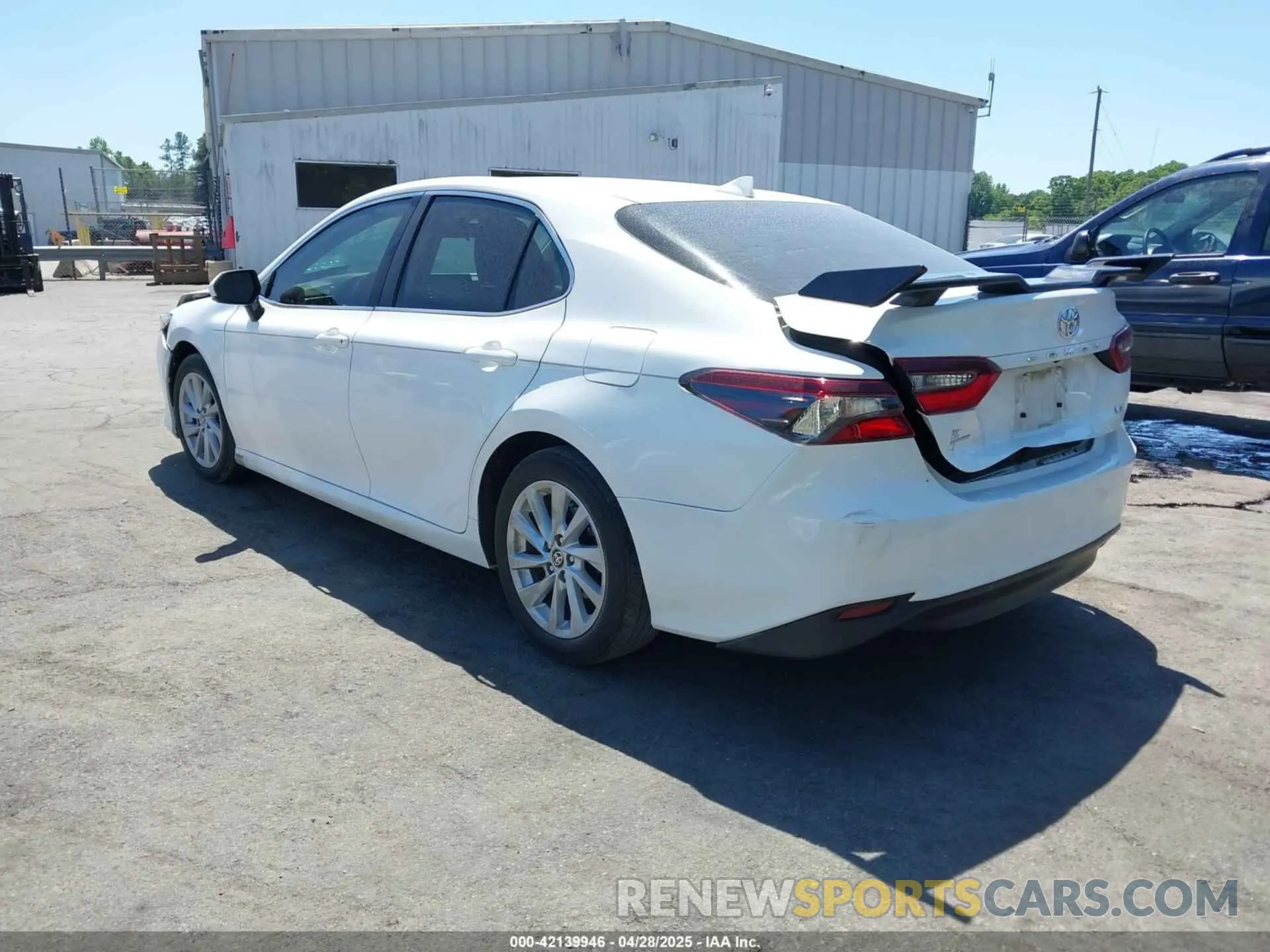 3 Photograph of a damaged car 4T1C11AK1PU160614 TOYOTA CAMRY 2023