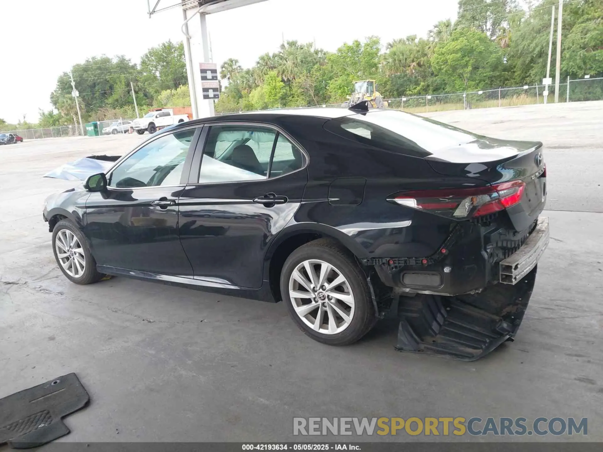 14 Photograph of a damaged car 4T1C11AK2P4118131 TOYOTA CAMRY 2023