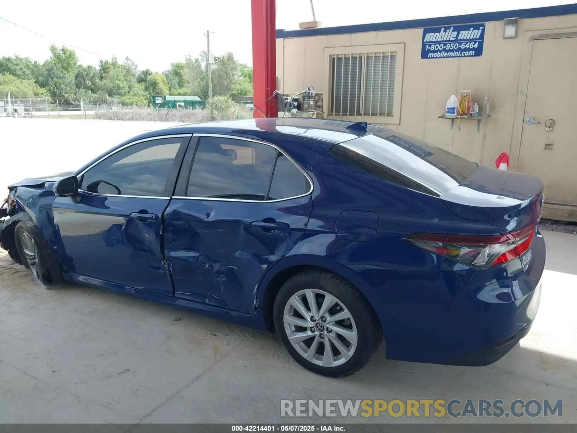 15 Photograph of a damaged car 4T1C11AK2PU081310 TOYOTA CAMRY 2023