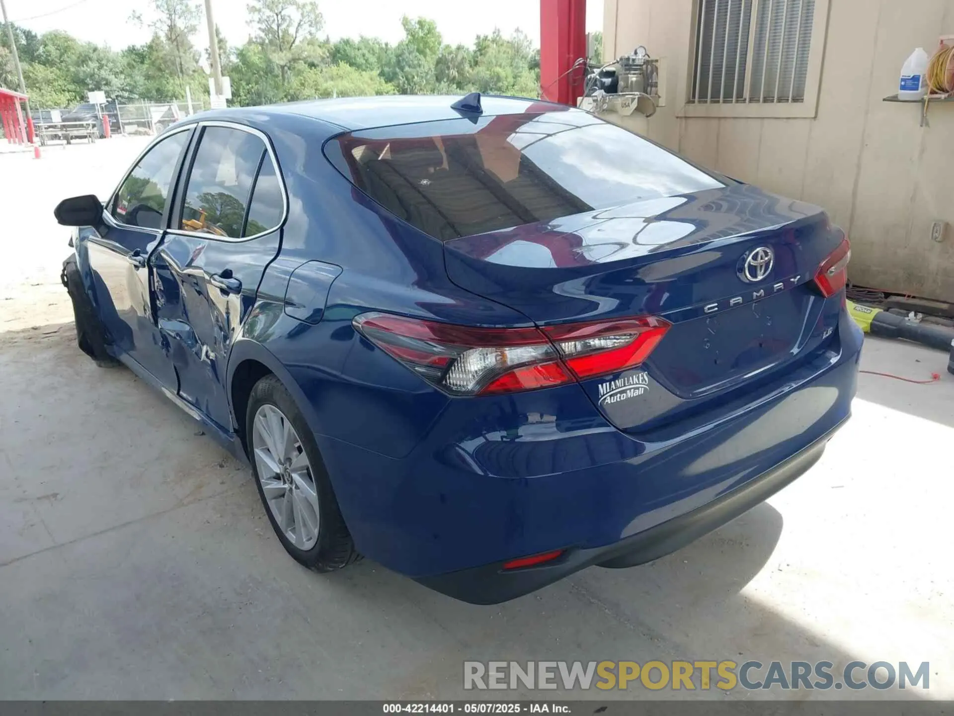 3 Photograph of a damaged car 4T1C11AK2PU081310 TOYOTA CAMRY 2023
