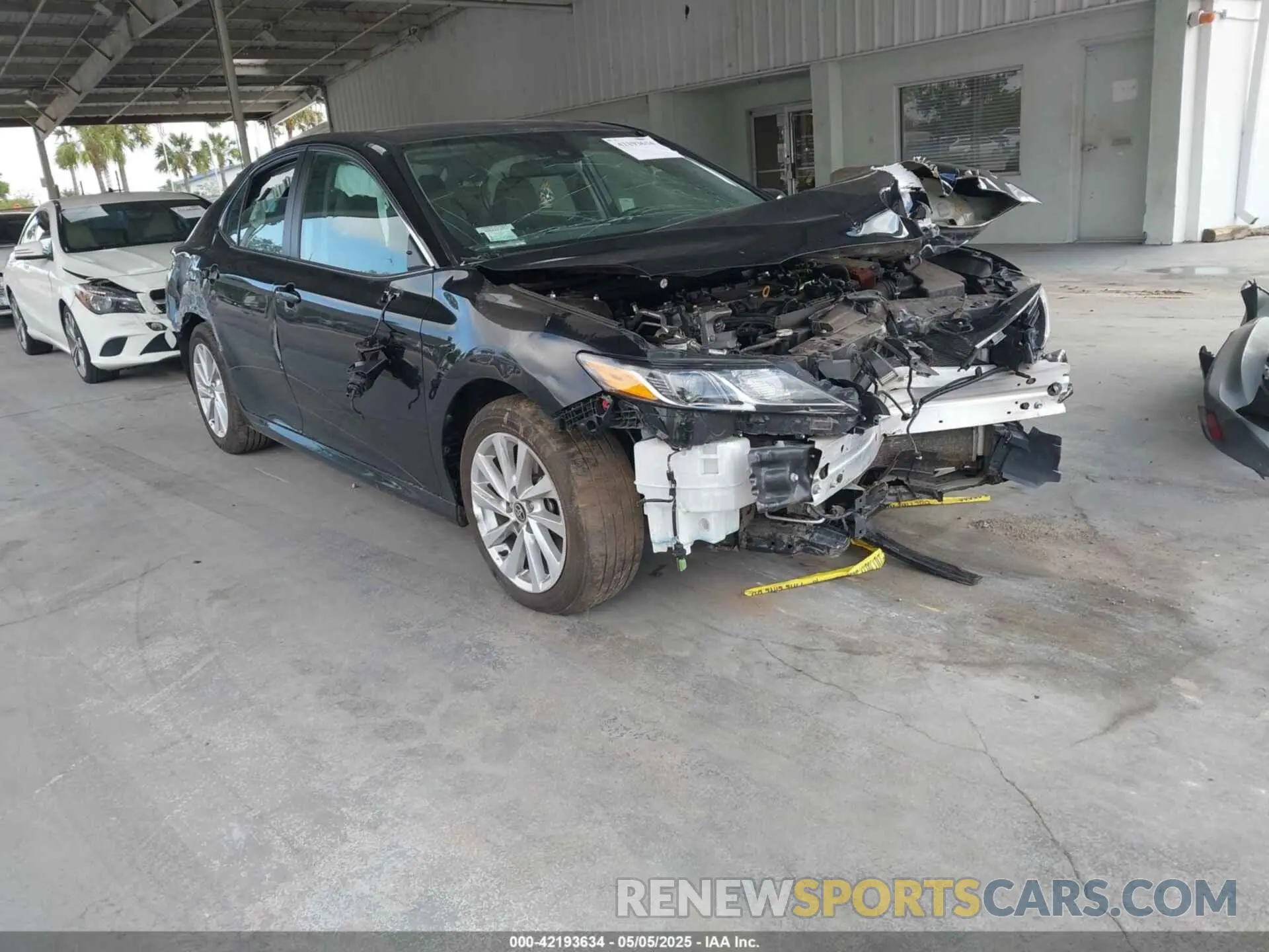 1 Photograph of a damaged car 4T1C11AK2PU118131 TOYOTA CAMRY 2023