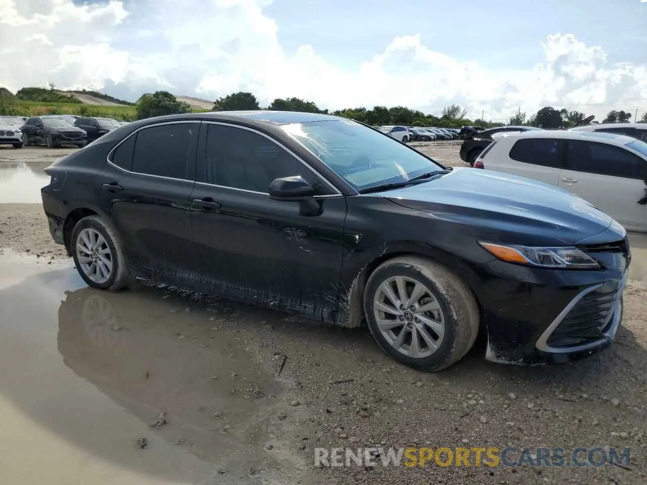4 Photograph of a damaged car 4T1C11AK2PU809840 TOYOTA CAMRY 2023