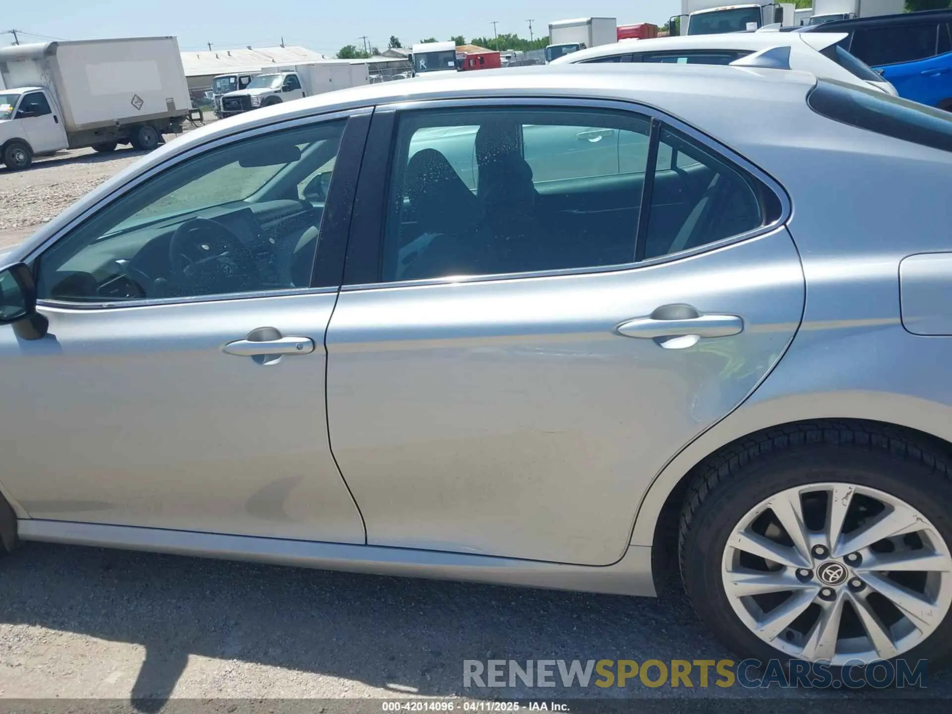 14 Photograph of a damaged car 4T1C11AK3PU140106 TOYOTA CAMRY 2023