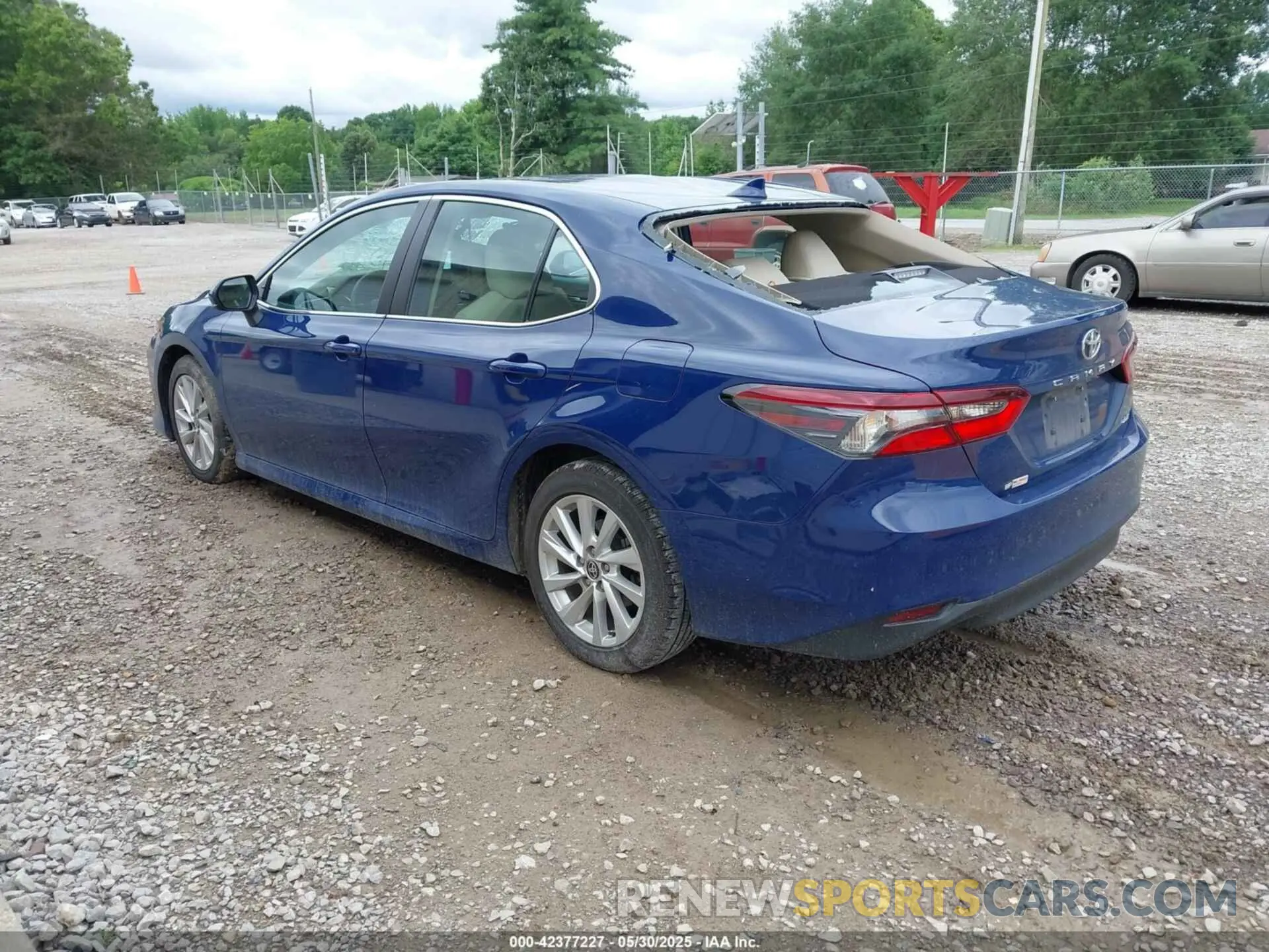 3 Photograph of a damaged car 4T1C11AK4PU132368 TOYOTA CAMRY 2023
