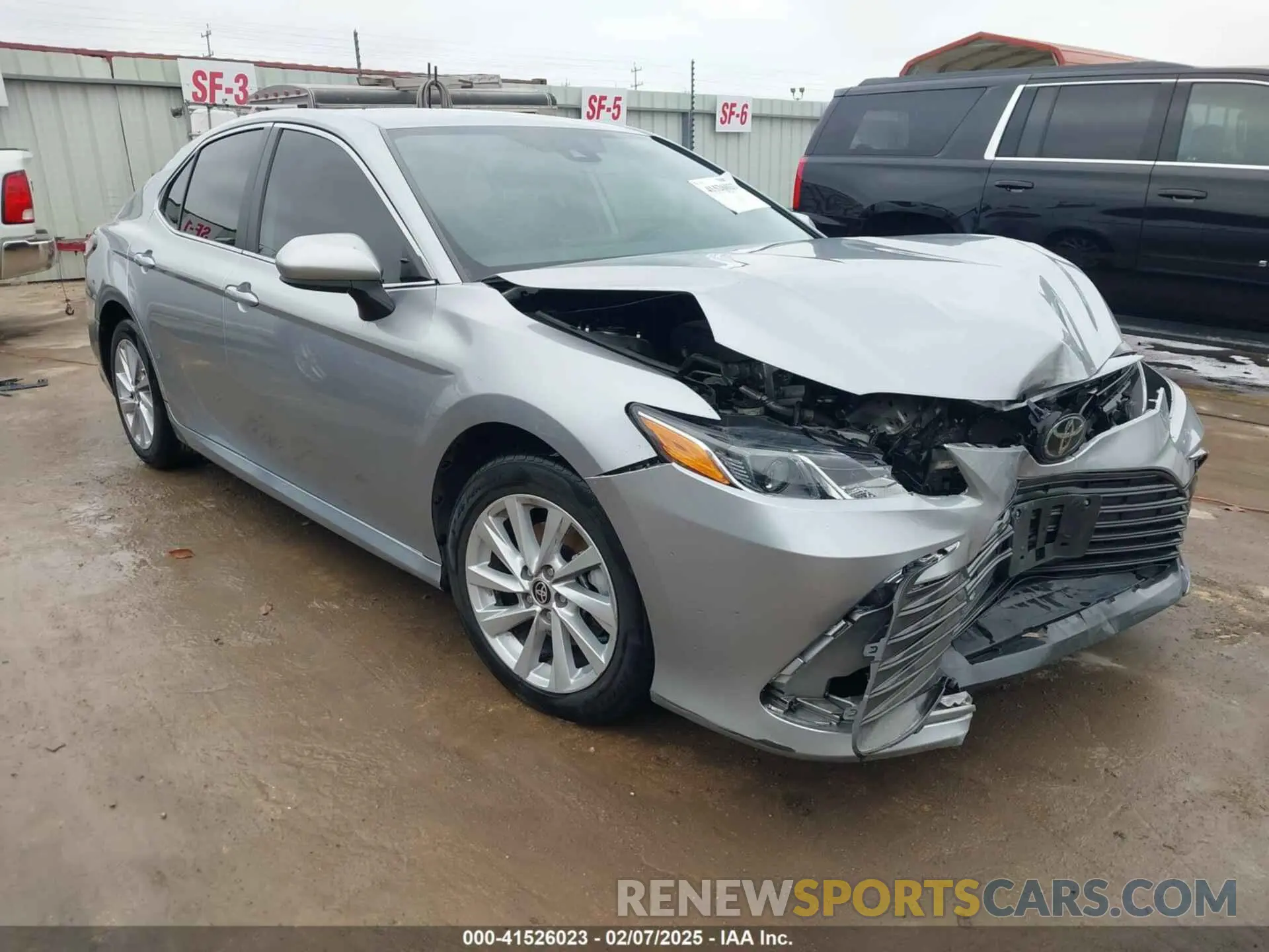 1 Photograph of a damaged car 4T1C11AK4PU805255 TOYOTA CAMRY 2023