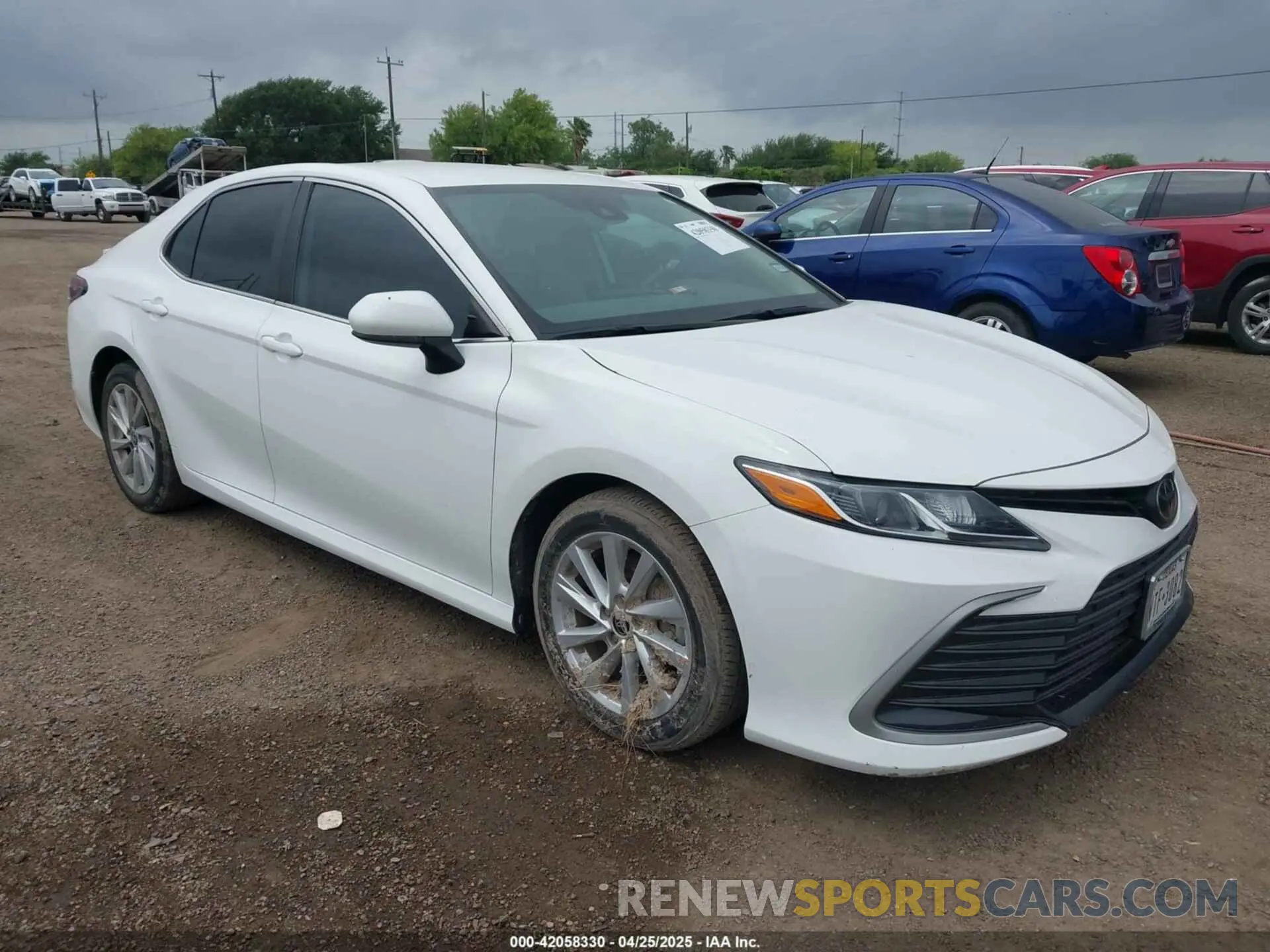 1 Photograph of a damaged car 4T1C11AK5PU125011 TOYOTA CAMRY 2023