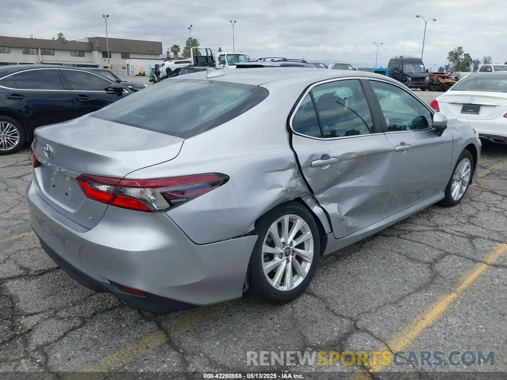 4 Photograph of a damaged car 4T1C11AK5PU756518 TOYOTA CAMRY 2023