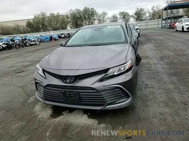 11 Photograph of a damaged car 4T1C11AK6PU098126 TOYOTA CAMRY 2023