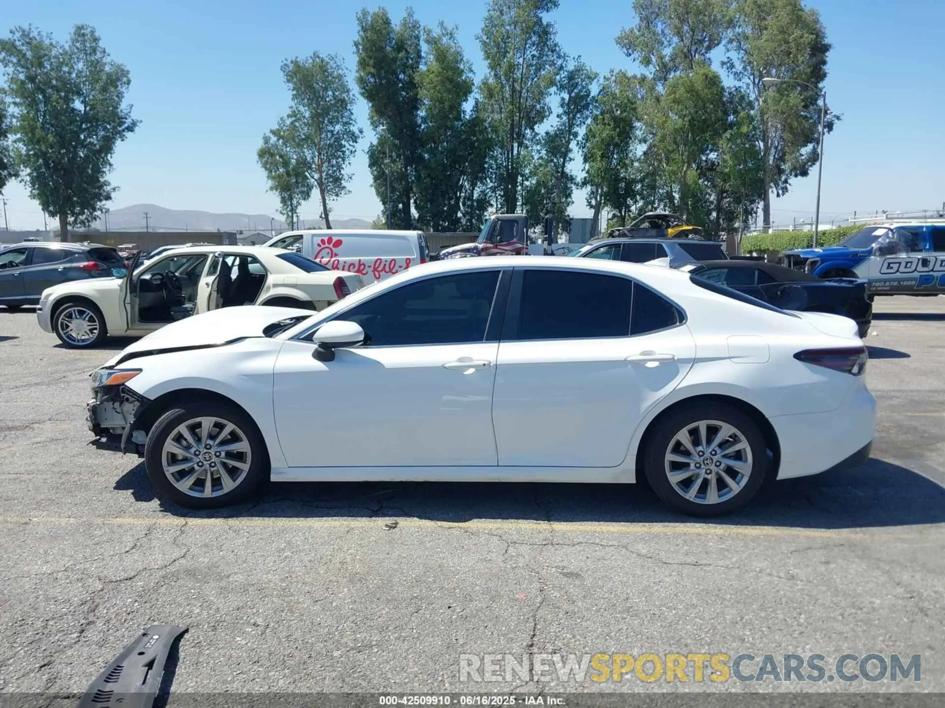 14 Photograph of a damaged car 4T1C11AK6PU783369 TOYOTA CAMRY 2023