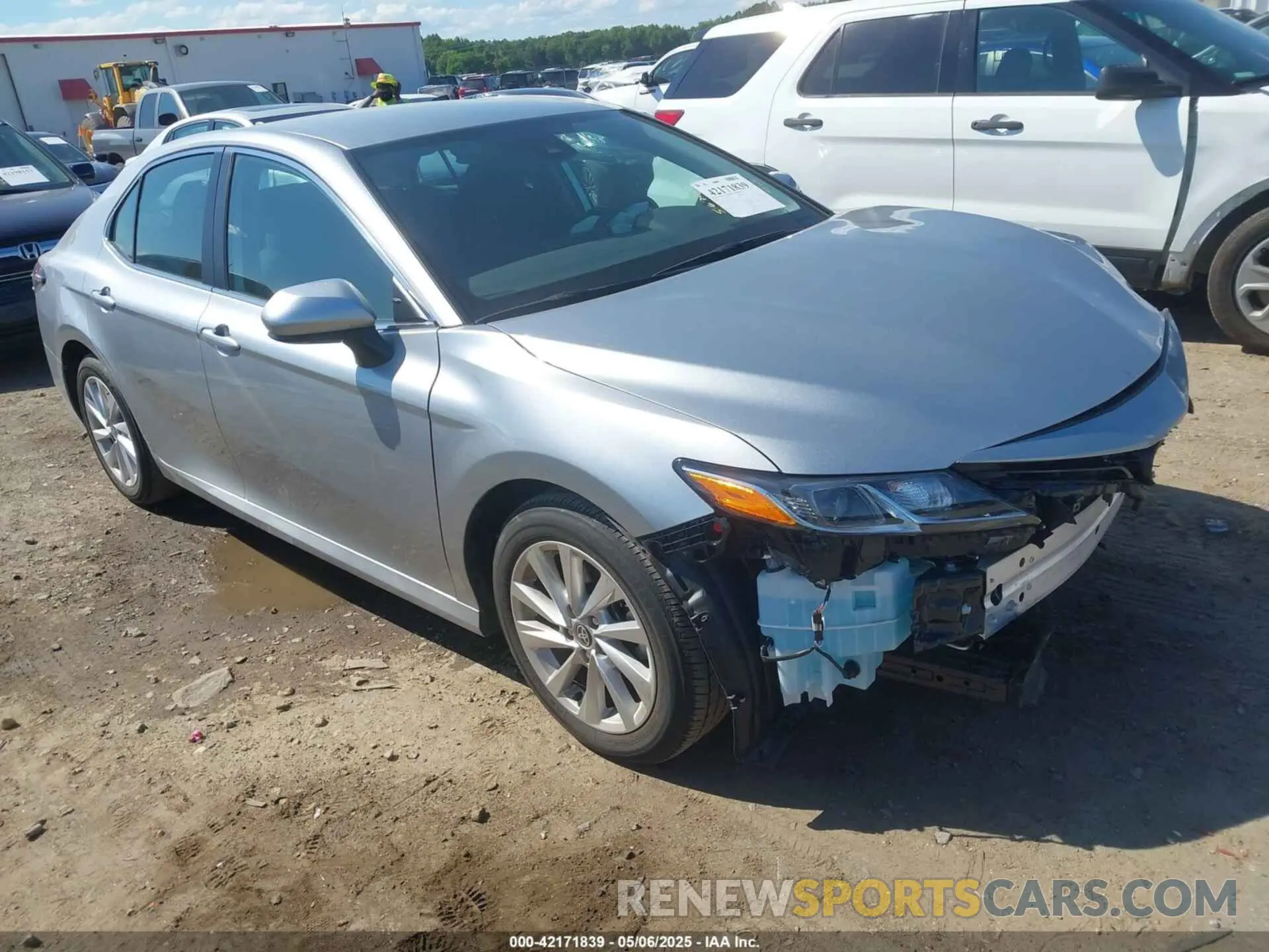 1 Photograph of a damaged car 4T1C11AK6PU797143 TOYOTA CAMRY 2023