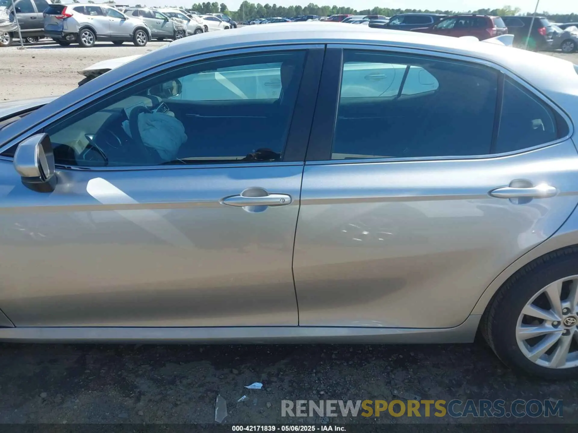 15 Photograph of a damaged car 4T1C11AK6PU797143 TOYOTA CAMRY 2023