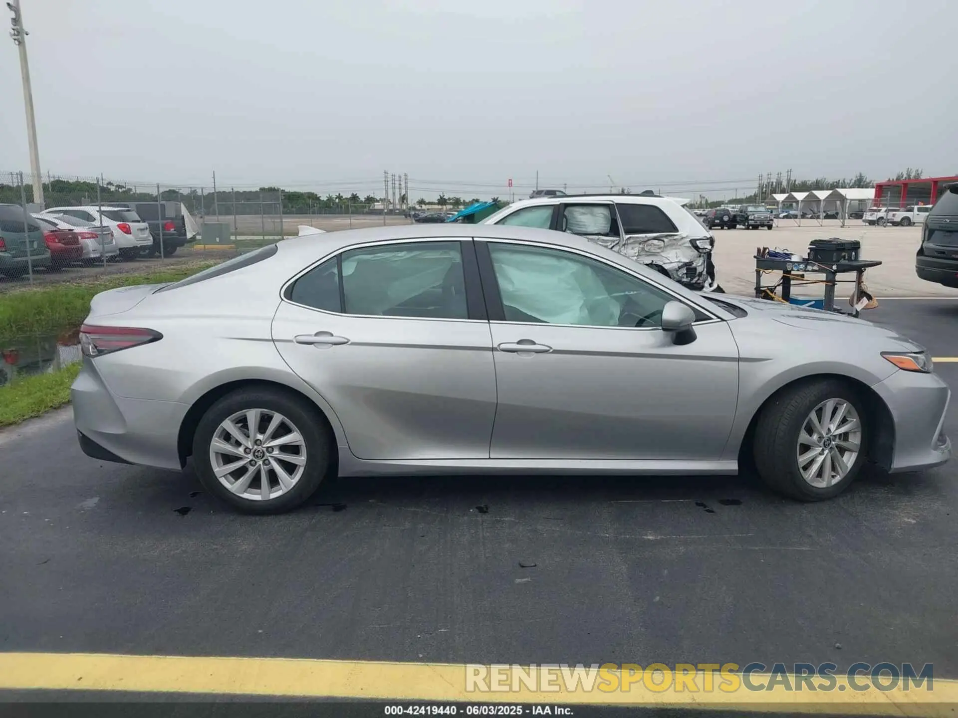 13 Photograph of a damaged car 4T1C11AK7PU080654 TOYOTA CAMRY 2023