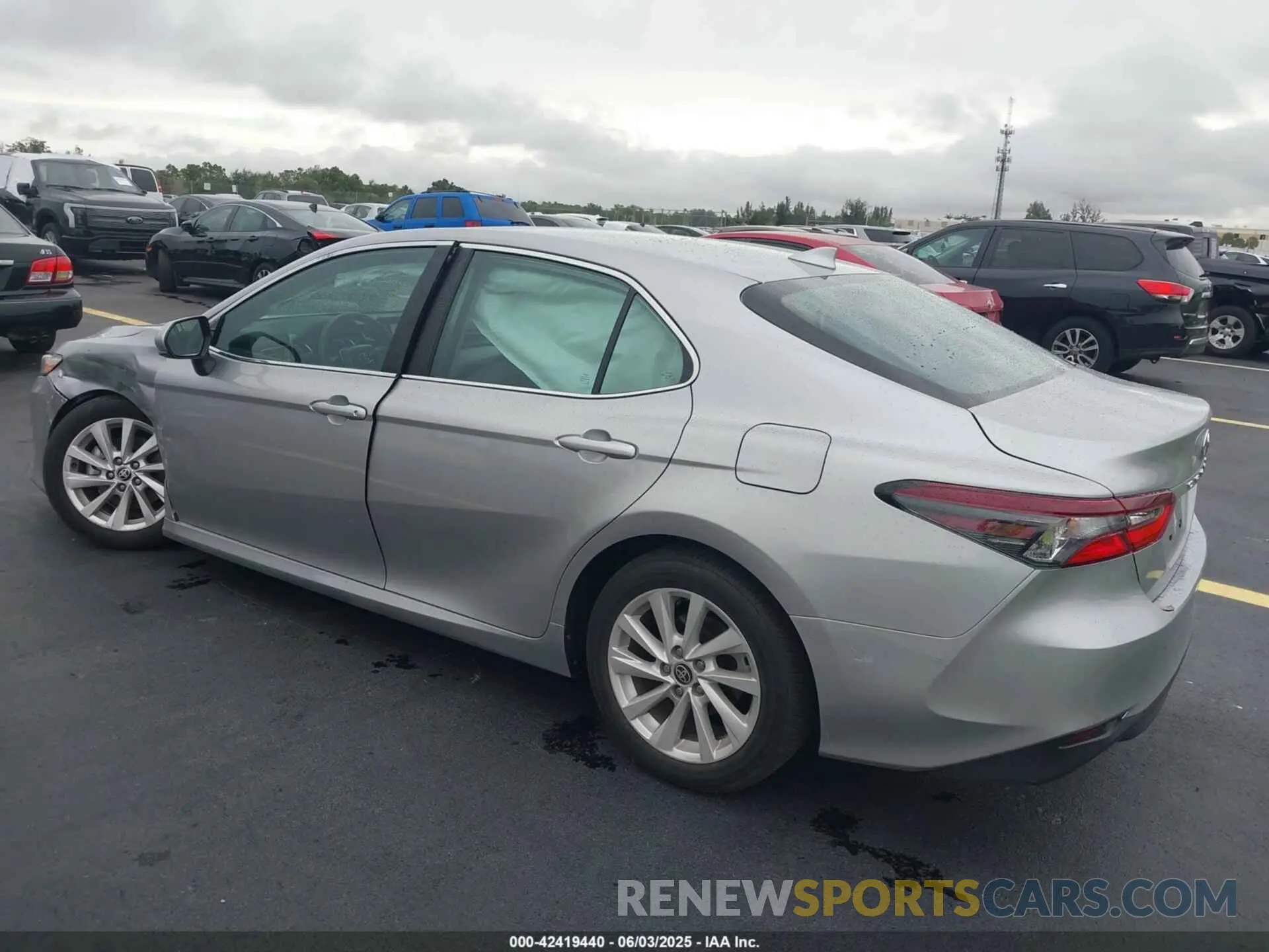 3 Photograph of a damaged car 4T1C11AK7PU080654 TOYOTA CAMRY 2023