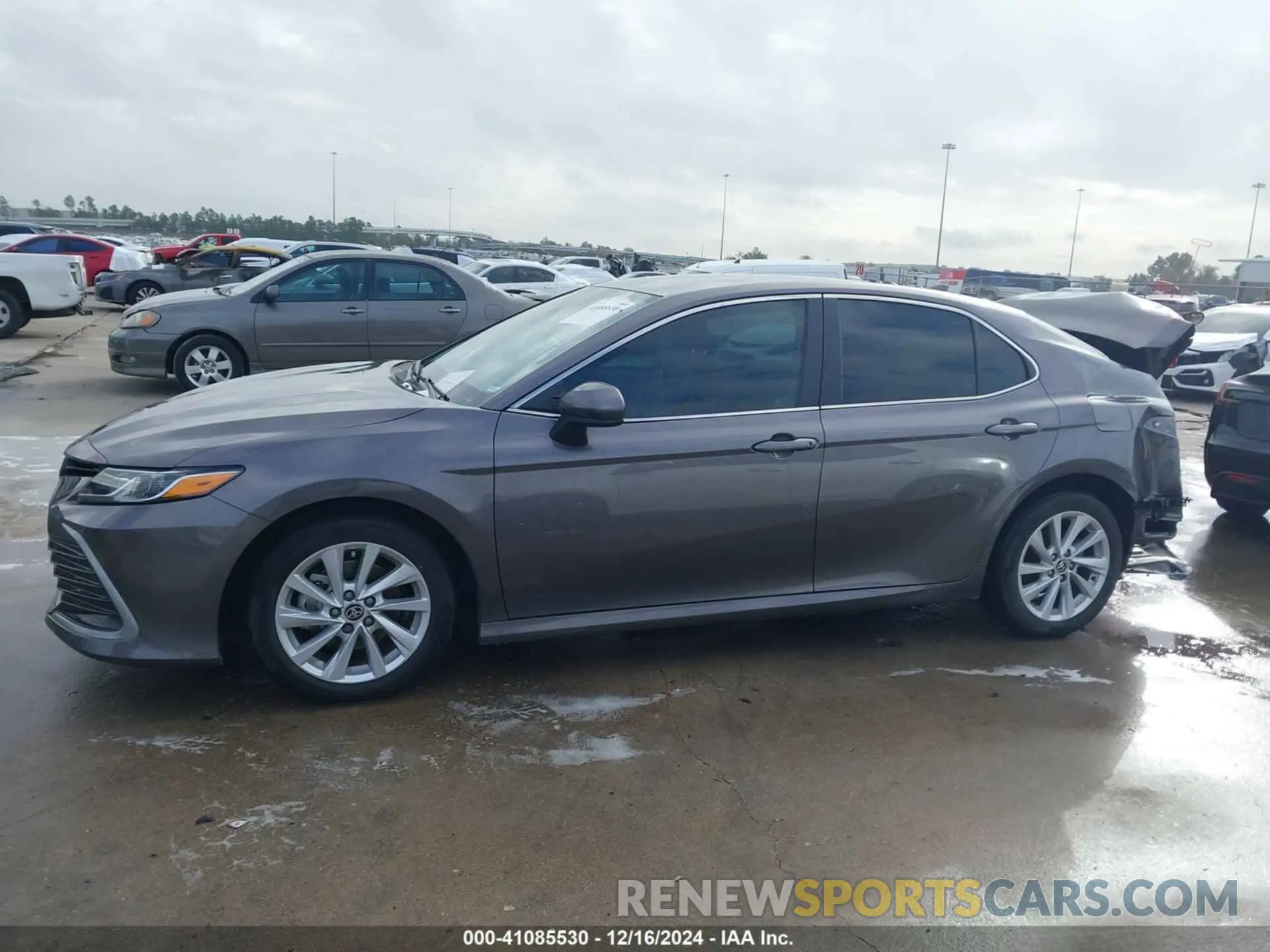 14 Photograph of a damaged car 4T1C11AK7PU750378 TOYOTA CAMRY 2023