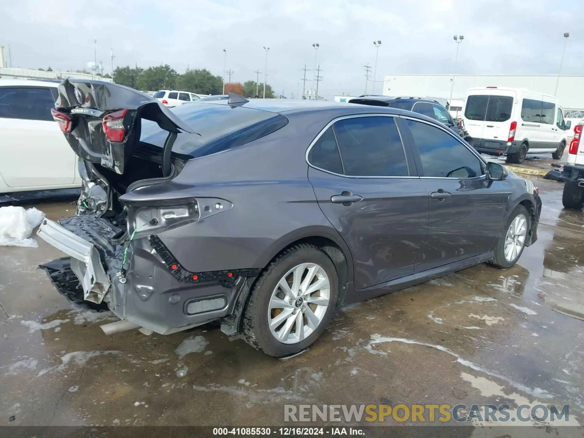4 Photograph of a damaged car 4T1C11AK7PU750378 TOYOTA CAMRY 2023
