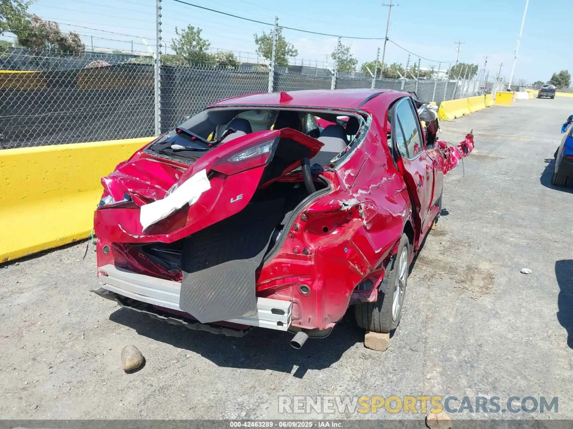 4 Photograph of a damaged car 4T1C11AK9PU090909 TOYOTA CAMRY 2023