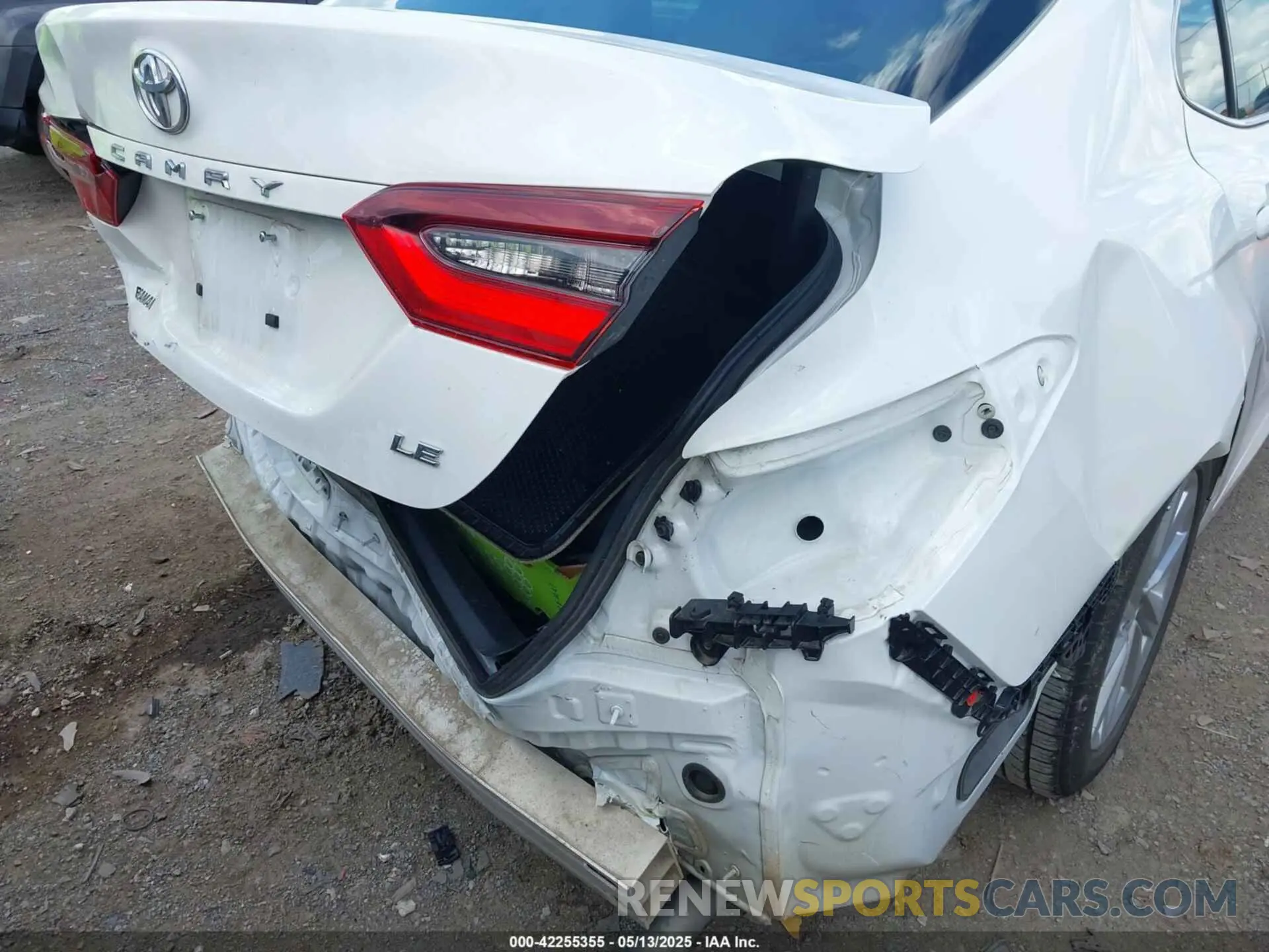 6 Photograph of a damaged car 4T1C11AK9PU108132 TOYOTA CAMRY 2023