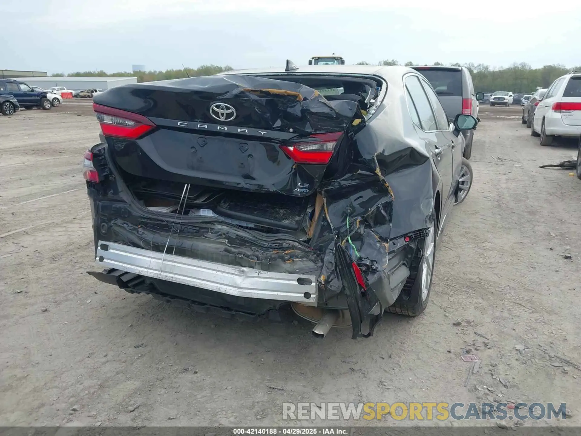 4 Photograph of a damaged car 4T1C11BK2PU083167 TOYOTA CAMRY 2023