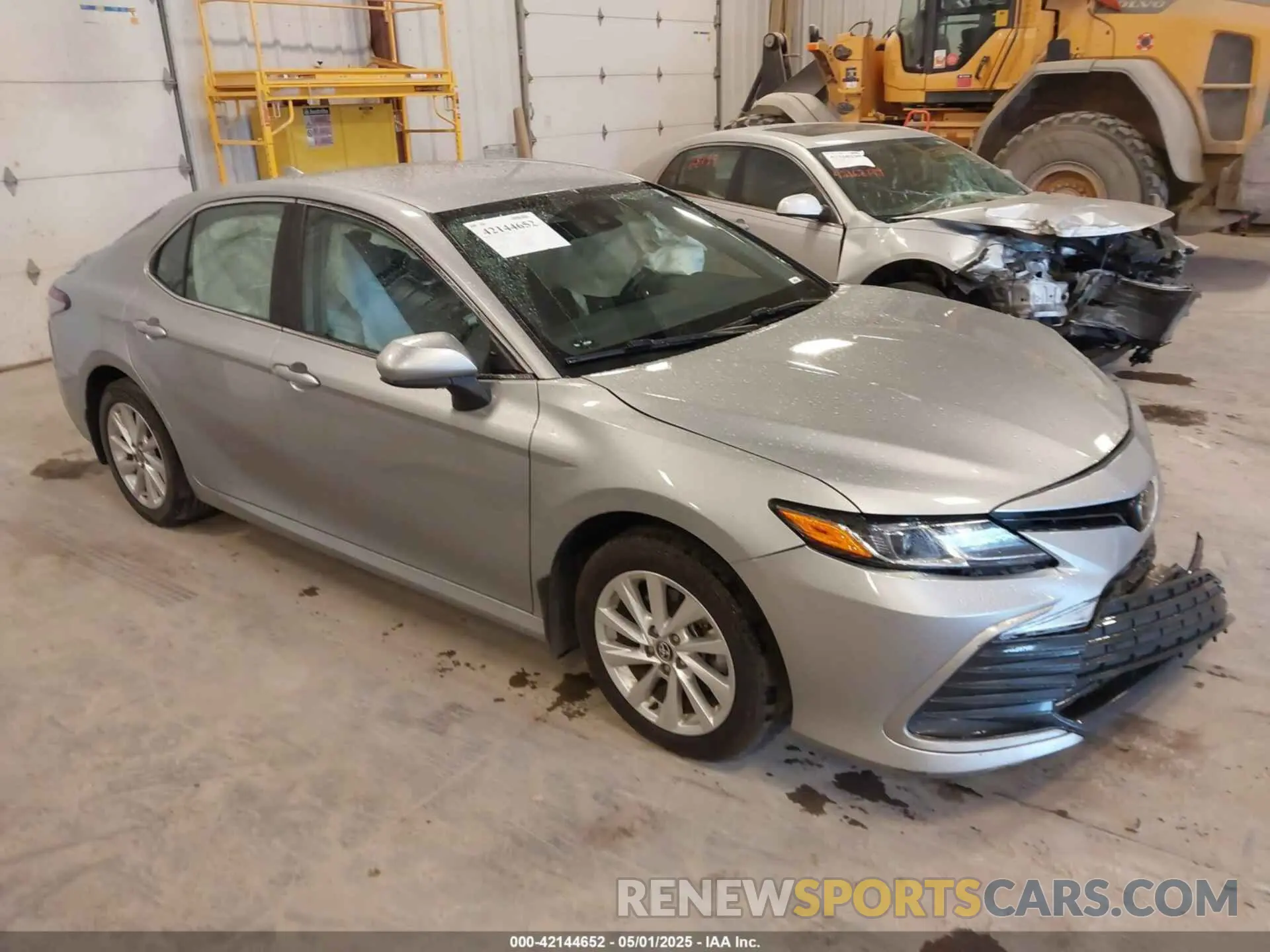 1 Photograph of a damaged car 4T1C11BK6PU092261 TOYOTA CAMRY 2023