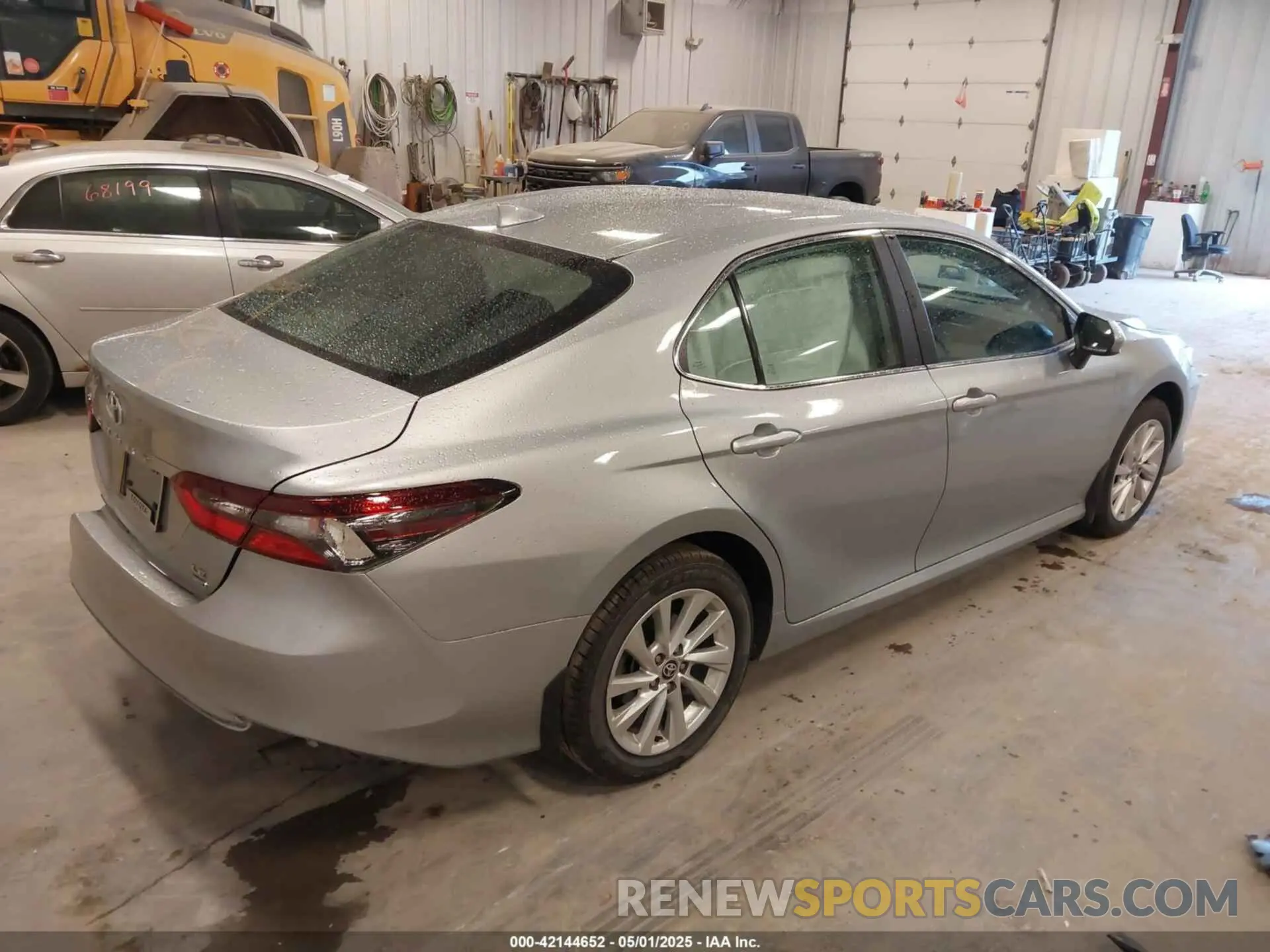 4 Photograph of a damaged car 4T1C11BK6PU092261 TOYOTA CAMRY 2023