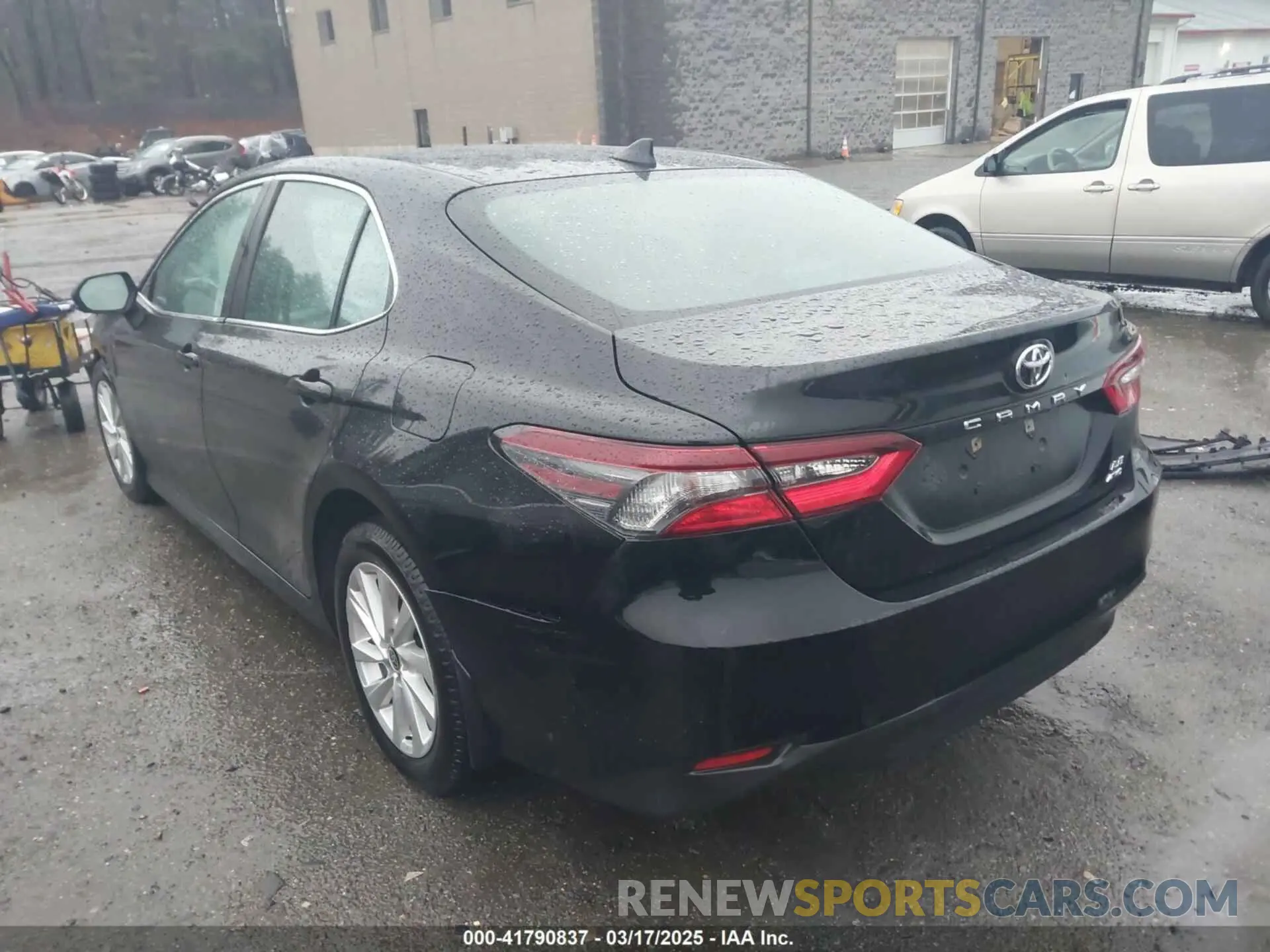 15 Photograph of a damaged car 4T1C11BK6PU106532 TOYOTA CAMRY 2023