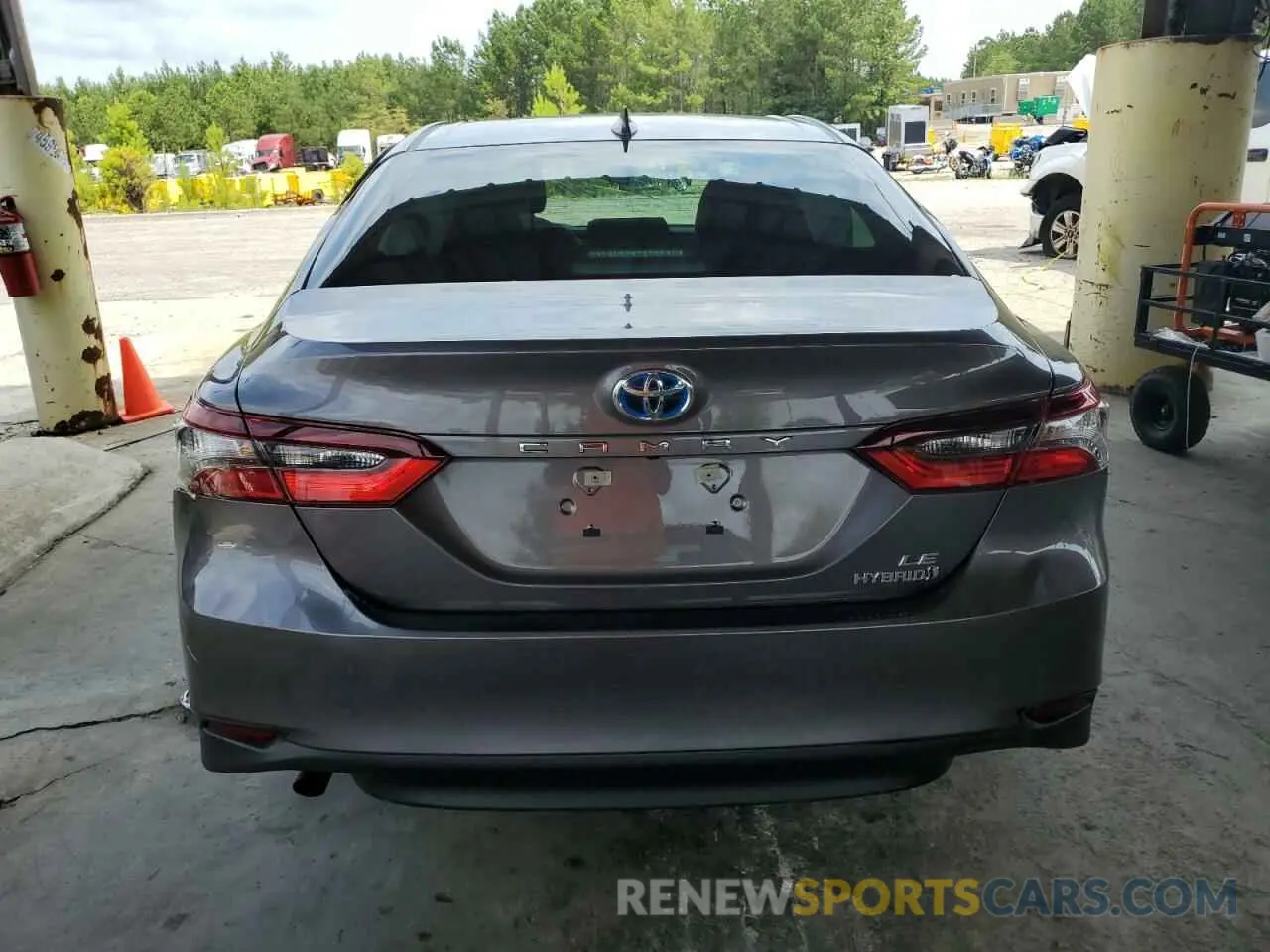 6 Photograph of a damaged car 4T1C31AK2PU616095 TOYOTA CAMRY 2023