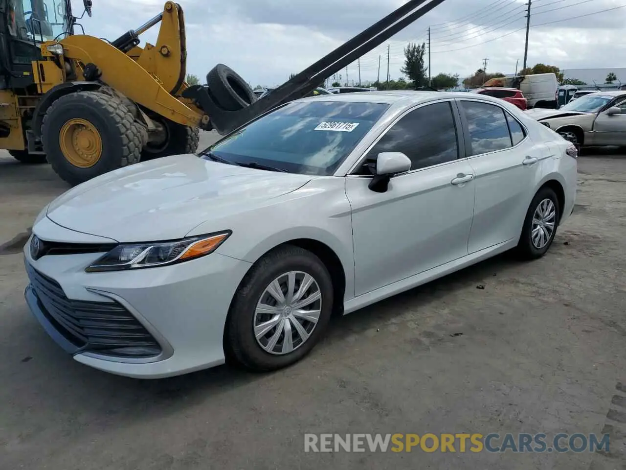 1 Photograph of a damaged car 4T1C31AK3PU057057 TOYOTA CAMRY 2023