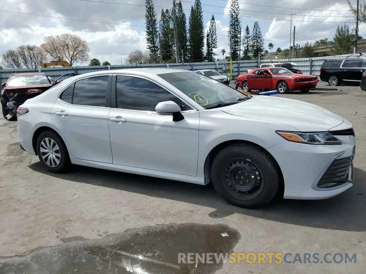 4 Photograph of a damaged car 4T1C31AK3PU057057 TOYOTA CAMRY 2023